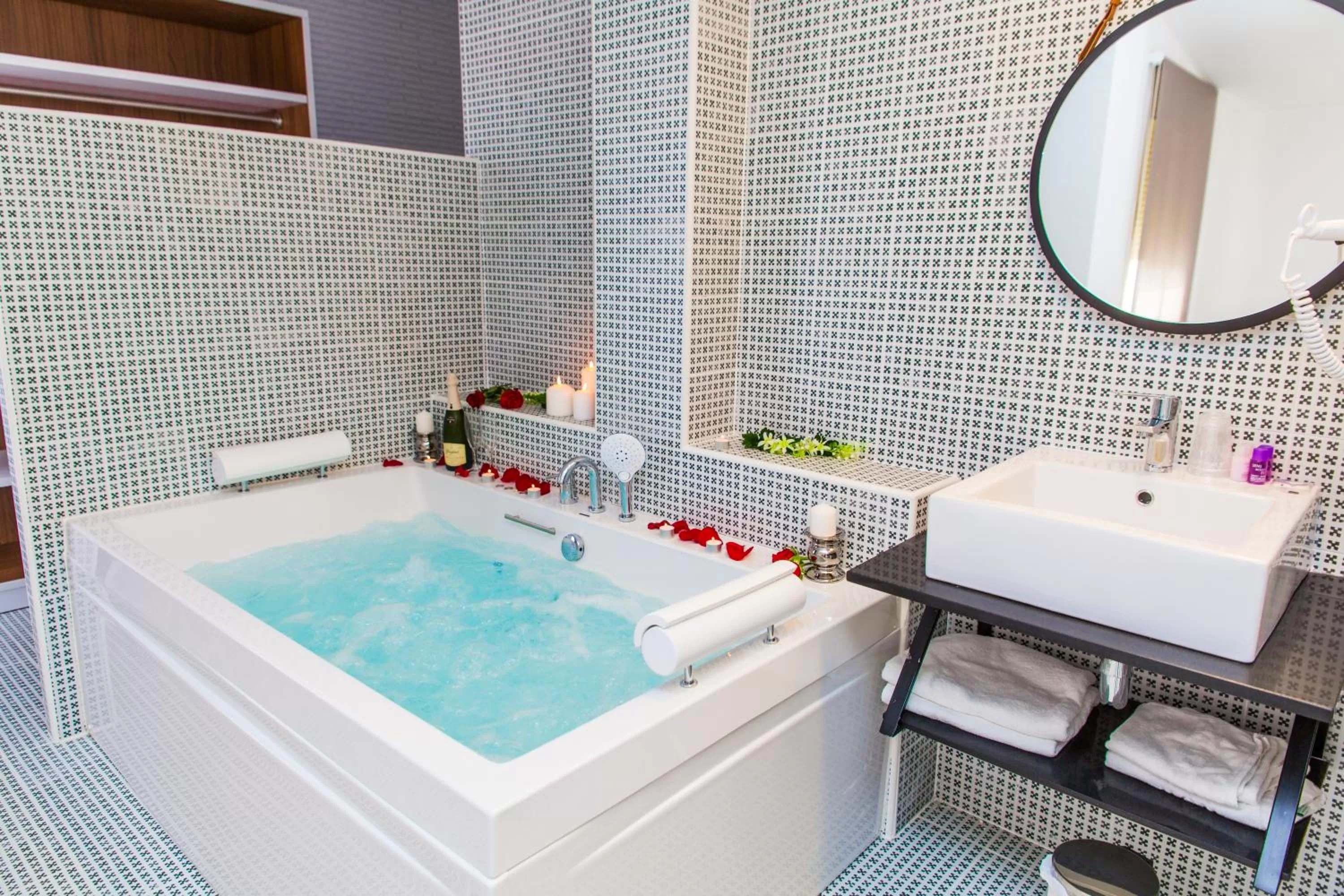 Photo of the whole room in Hospedium Hotel Cañitas Maite Gastronómico