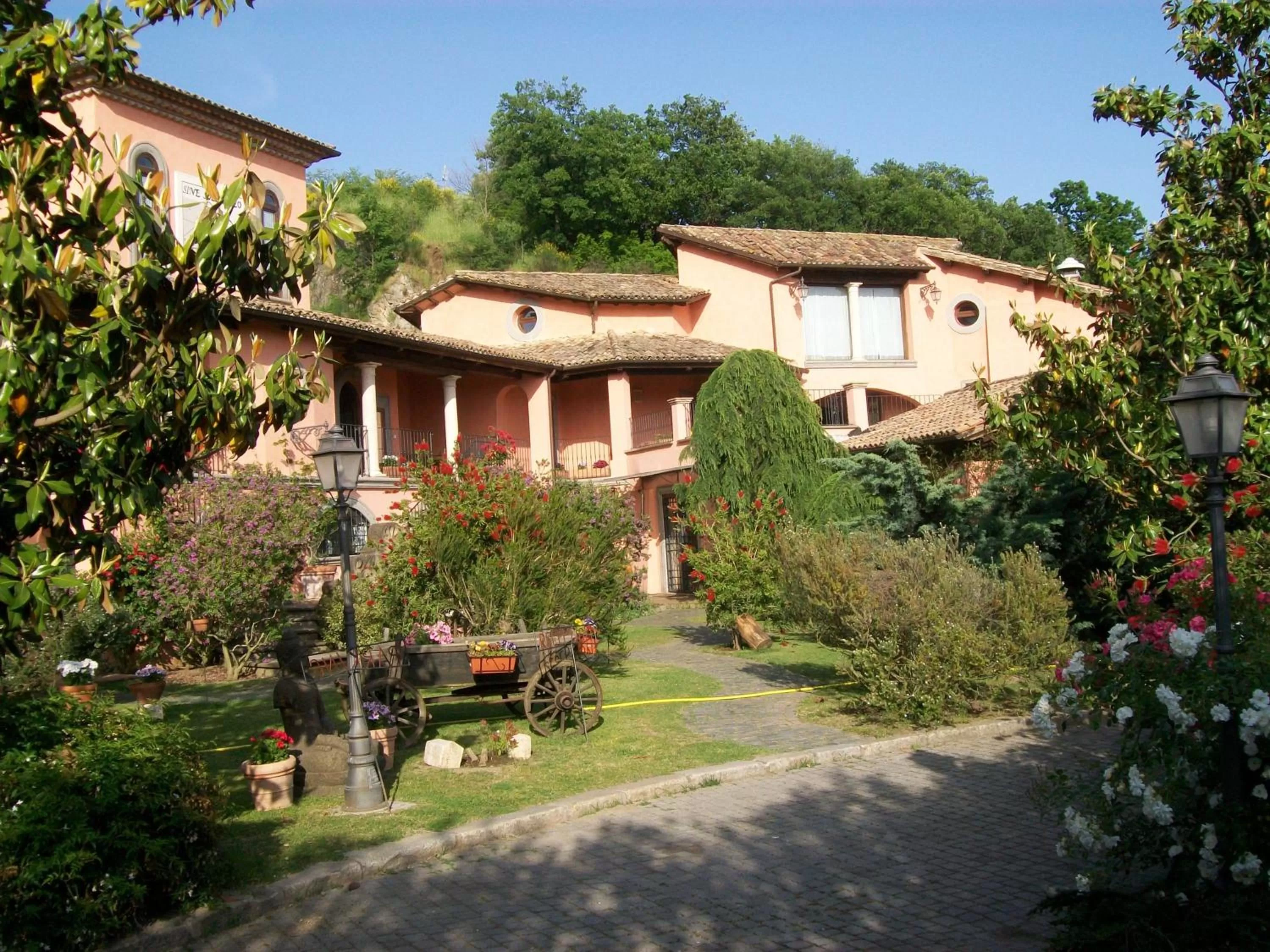 Property Building in Antica Pietrara B&B