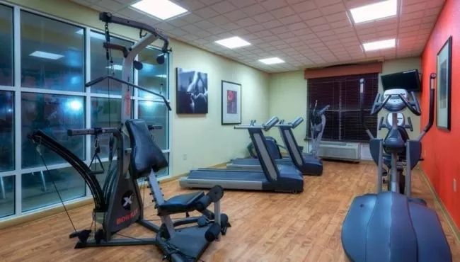 Fitness centre/facilities in Country Inn & Suites by Radisson, Petersburg, VA