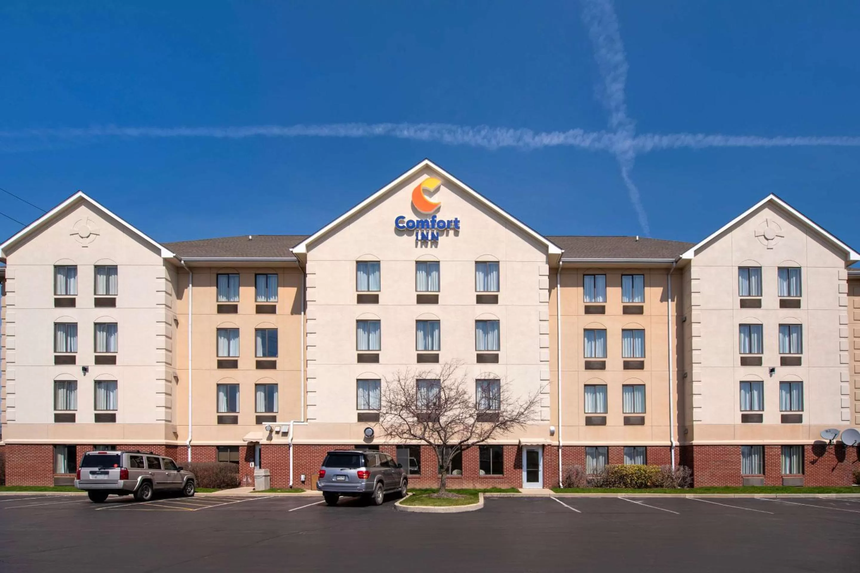Property building in Comfort Inn Indianapolis East