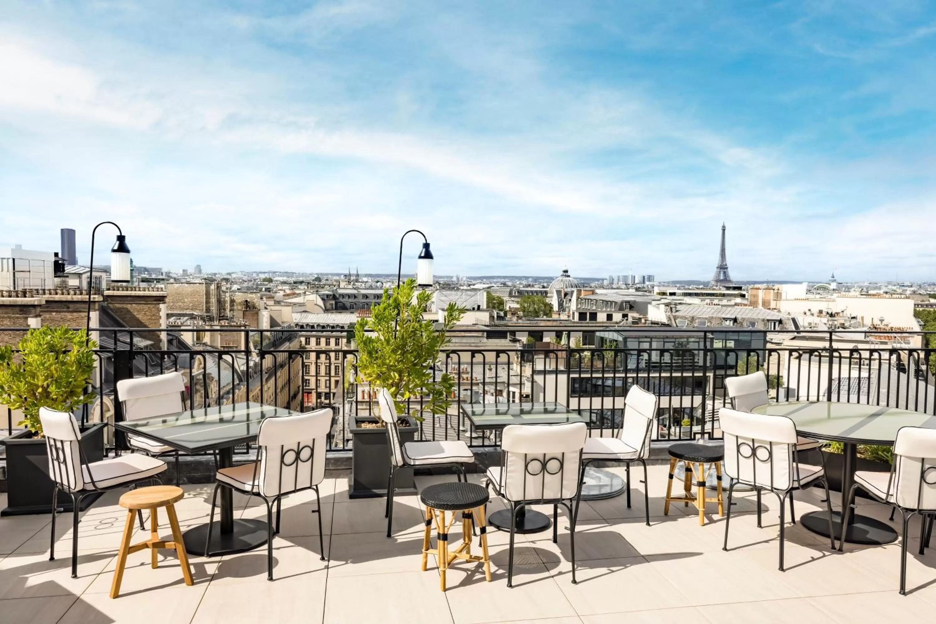 Lounge or bar in Kimpton - St Honoré Paris by IHG