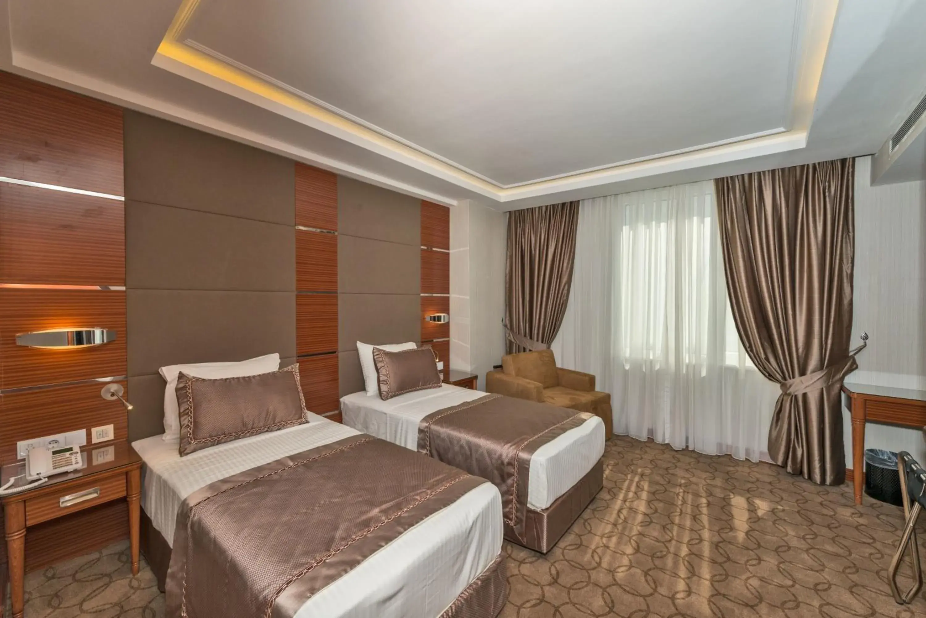 Deluxe Double or Twin Room in Glorious Hotel Deluxe Double or Twin Room in Glorious Hotel