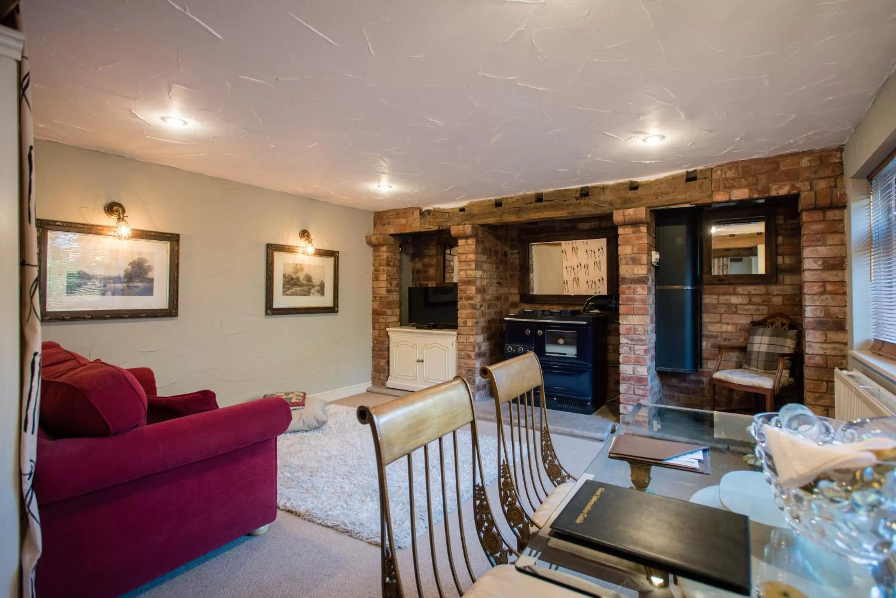 Living room in The Royal Arms Bed & Breakfast