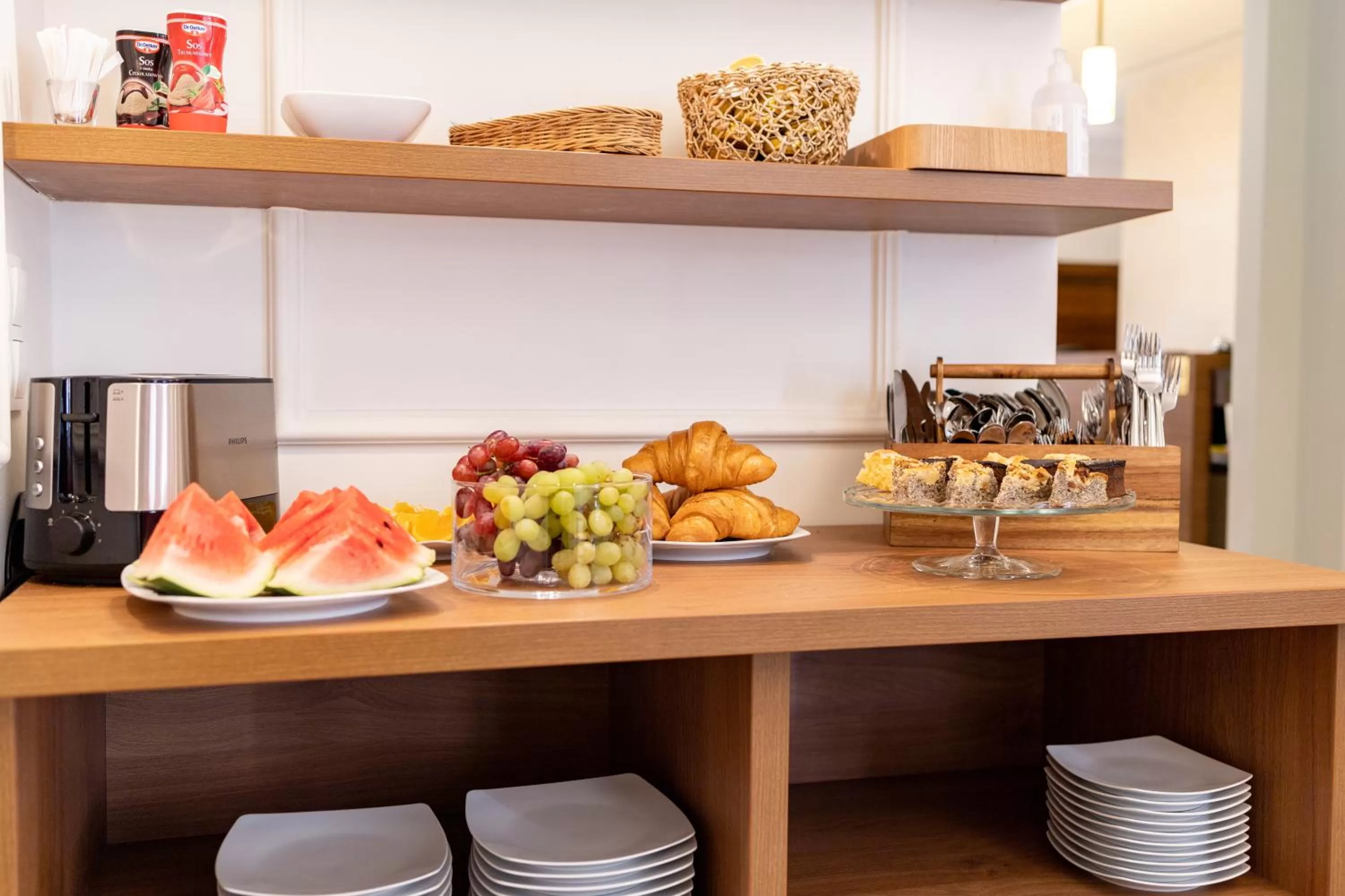 Breakfast in Portal House Apartments