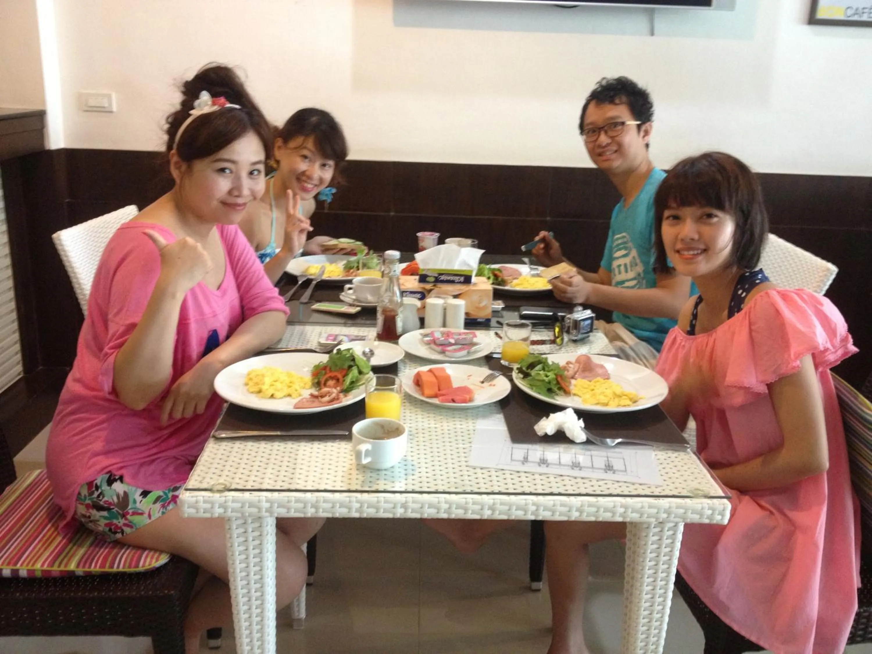 People in Queen Boutique Hotel Chaweng