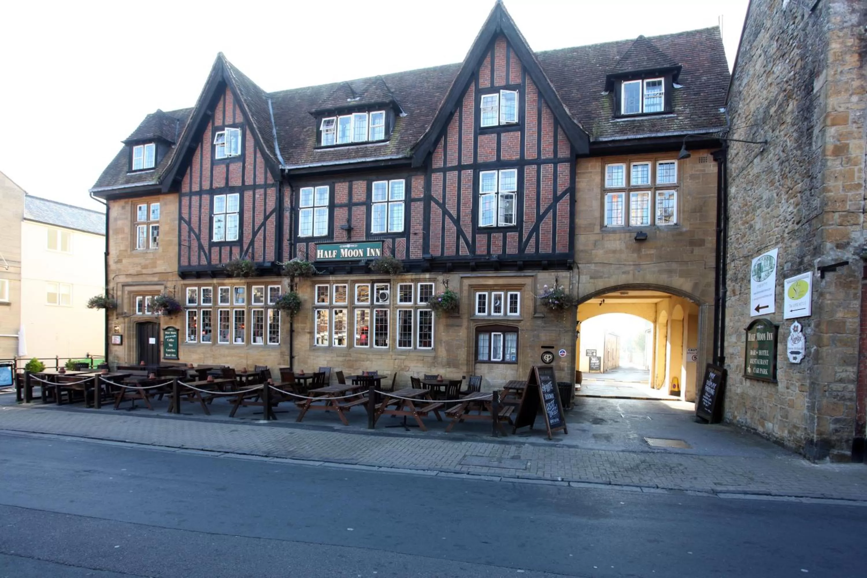 Property building in Half Moon, Sherborne by Marston's Inns
