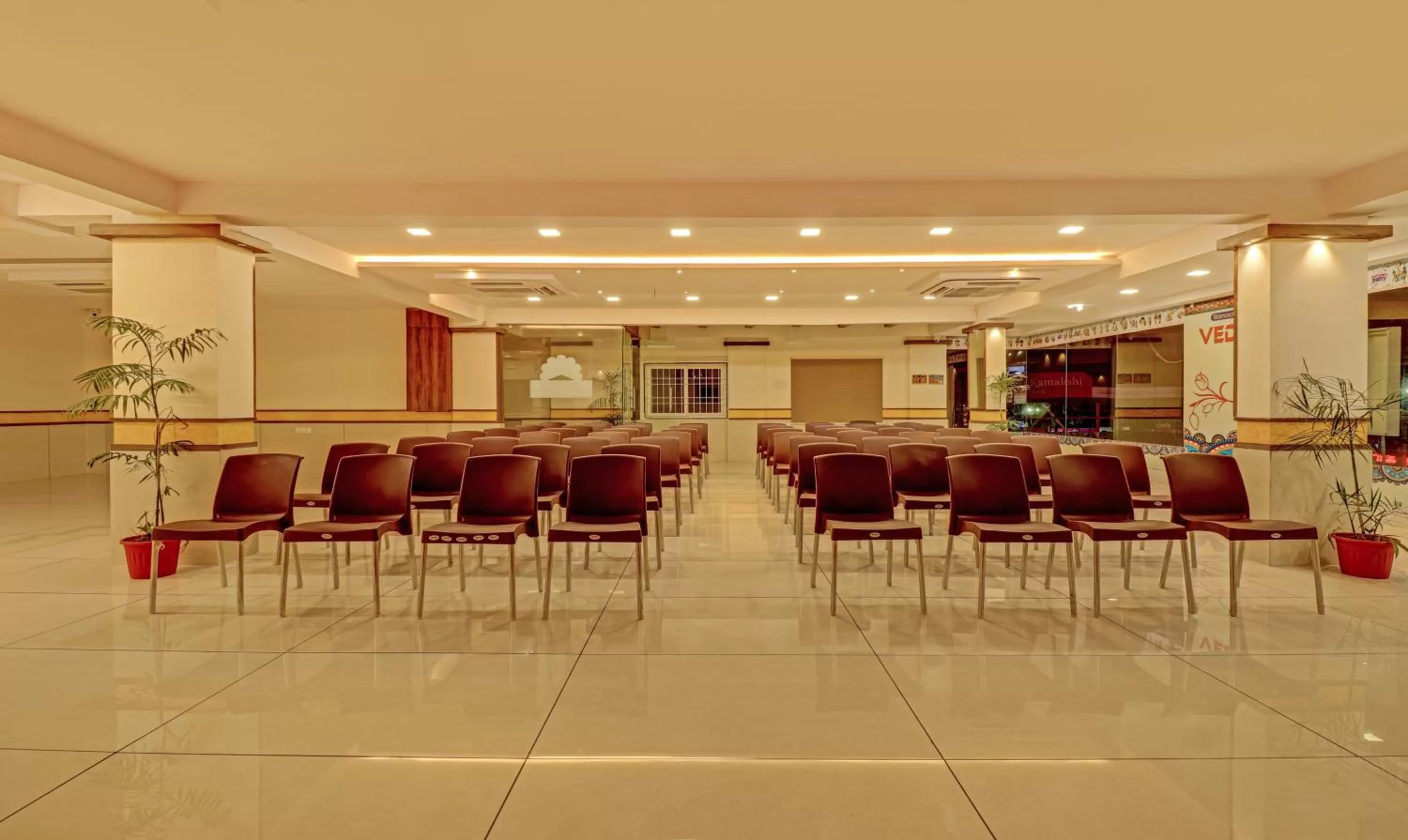 Banquet/Function facilities in Treebo Rainbow Grand