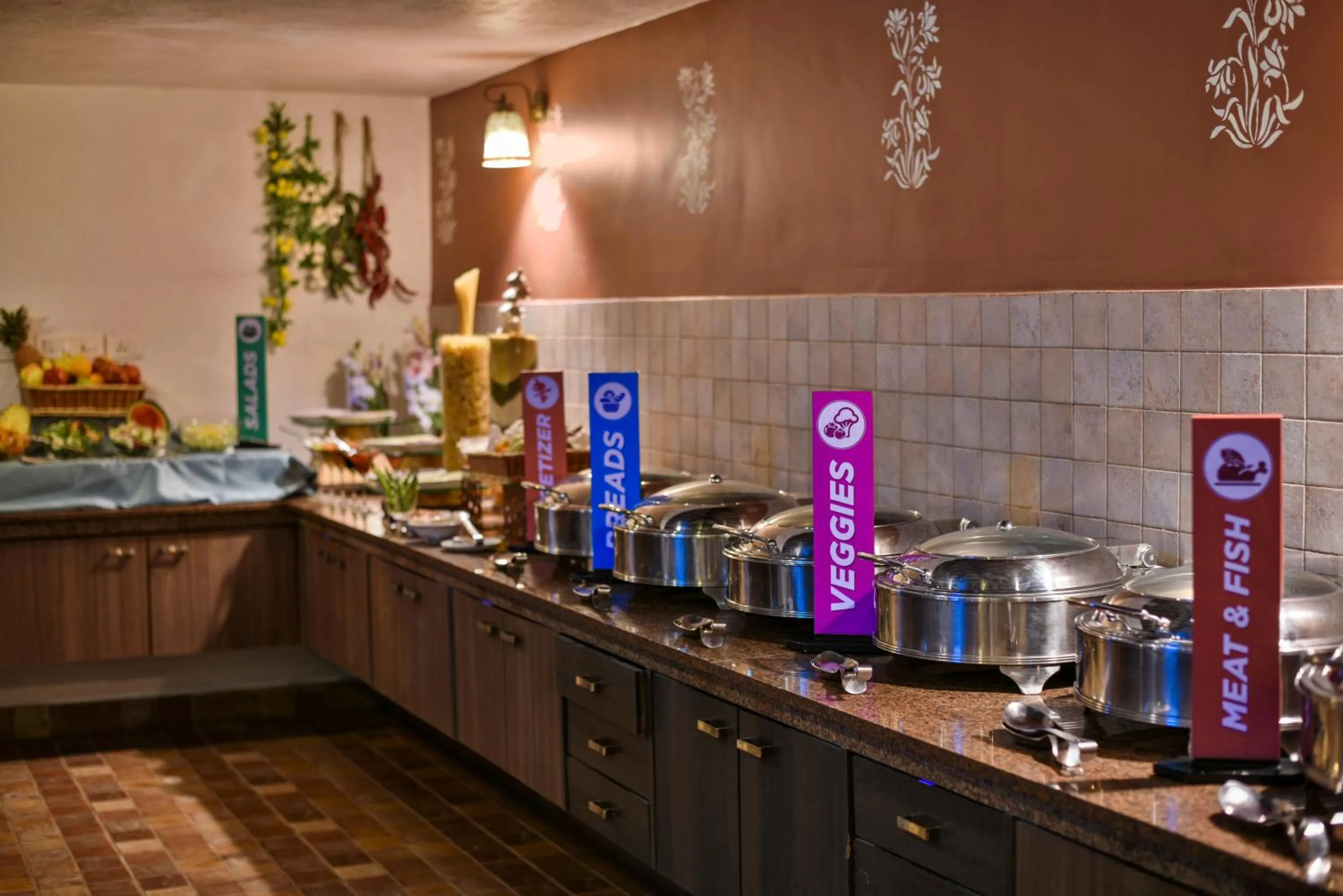 Restaurant/places to eat in The Fern Samali Resort