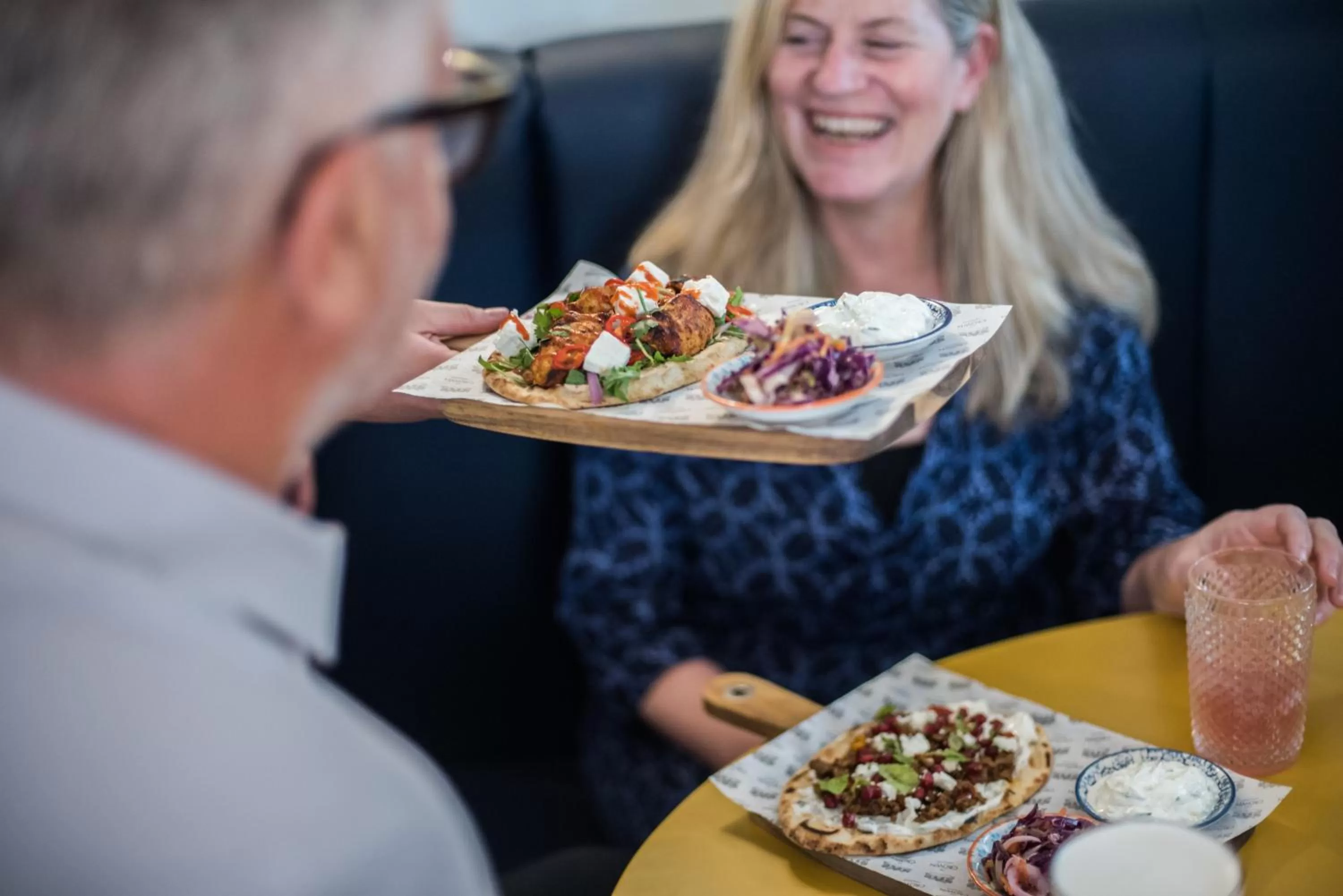 Food and drinks in The Crown