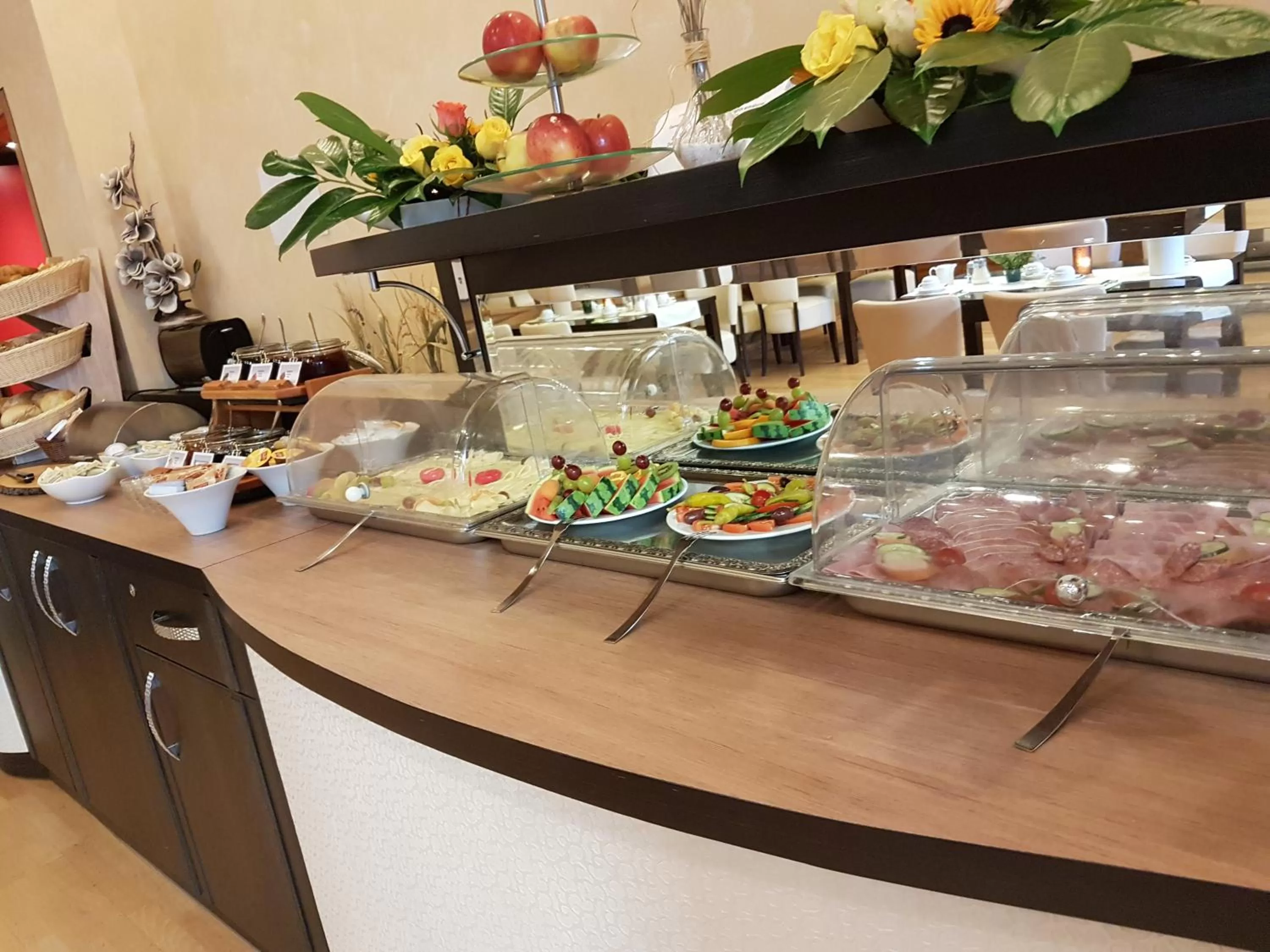 Food and drinks in Hotel Zum Weissen Ross