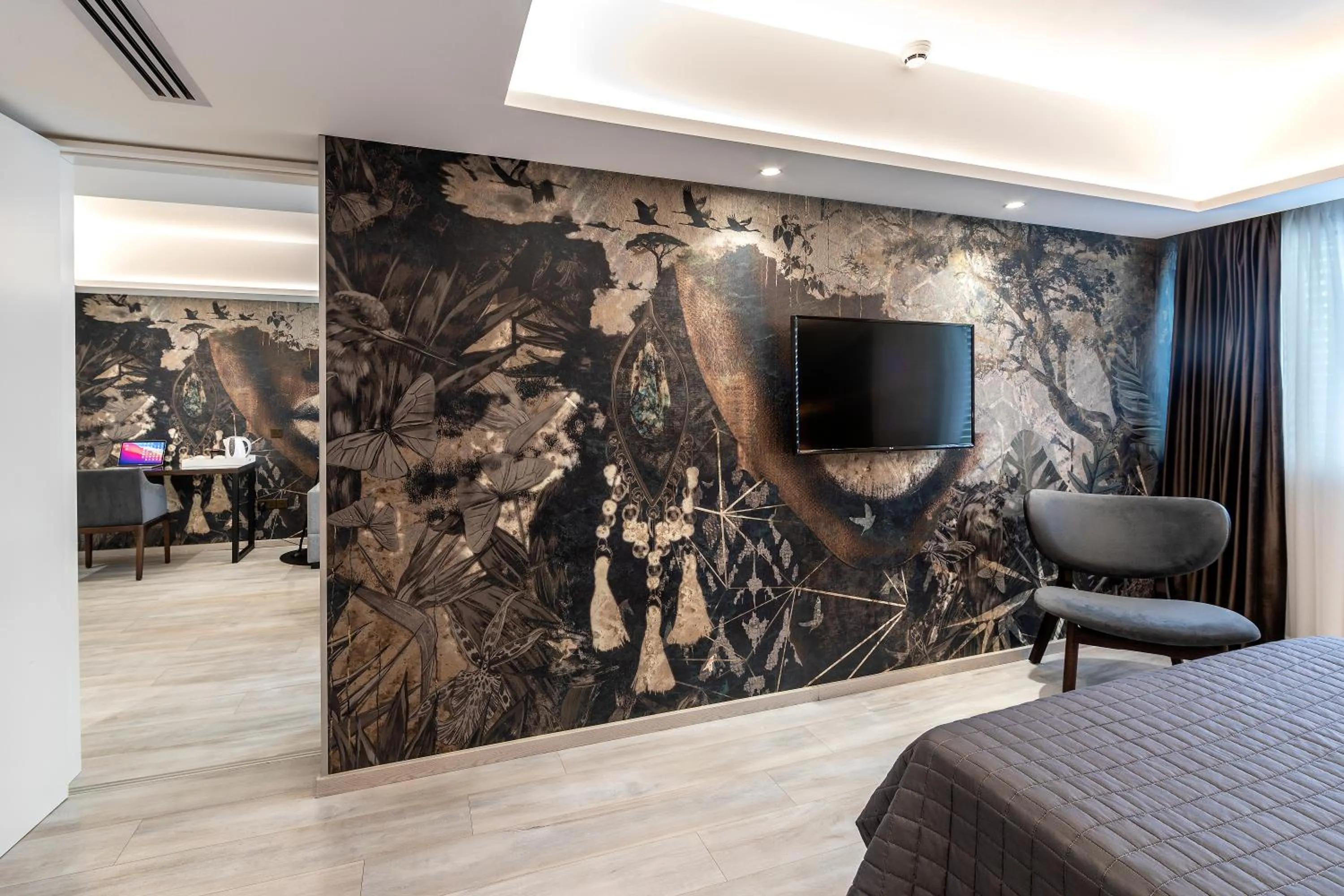 TV and multimedia, Bed in Almond Business Hotel