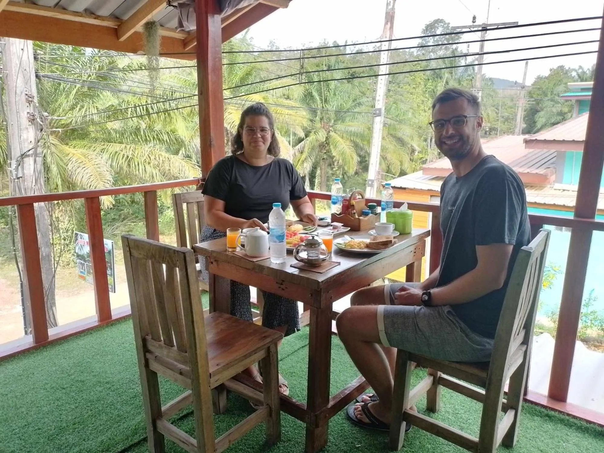 Restaurant/places to eat in BaanPhong Lanta