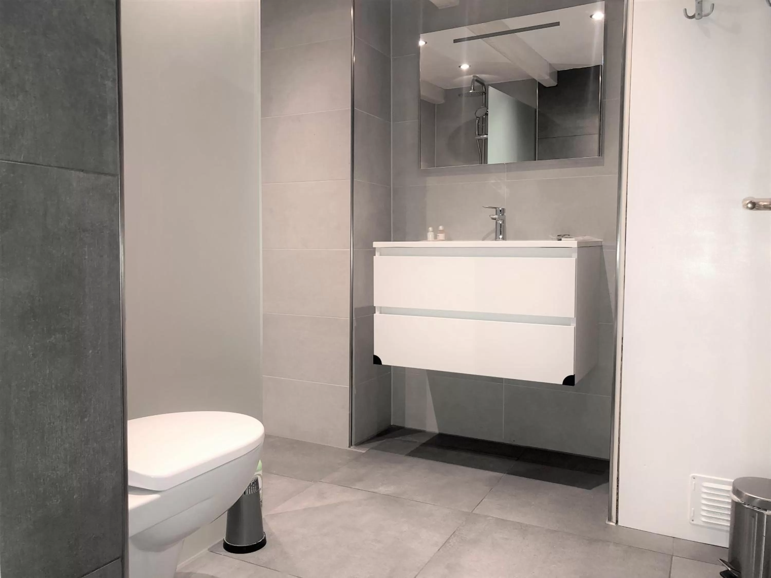 Bathroom in Hotel de Vischpoorte, centrum Deventer en aan de IJssel