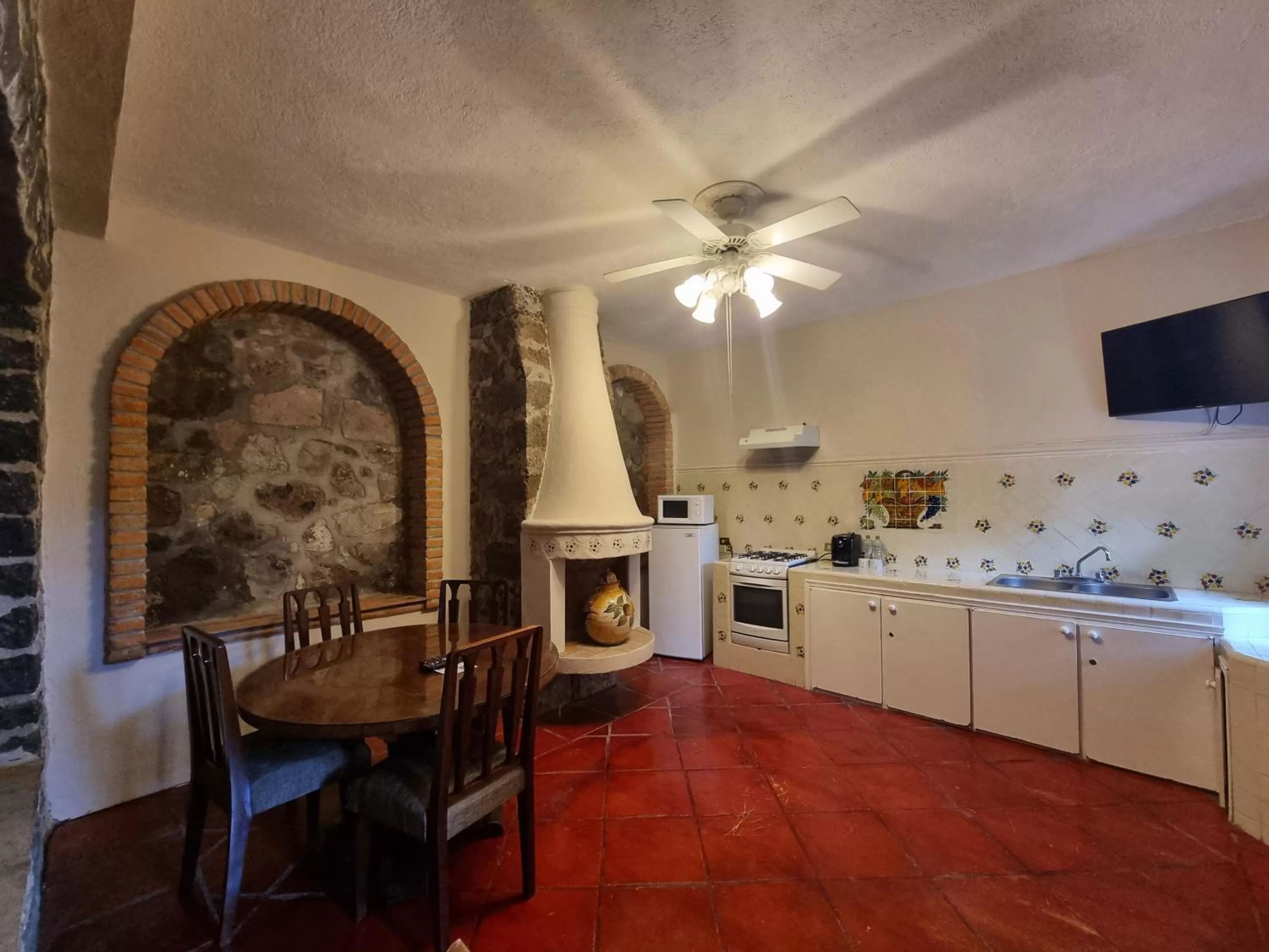 Kitchen or kitchenette in Hacienda de las Flores
