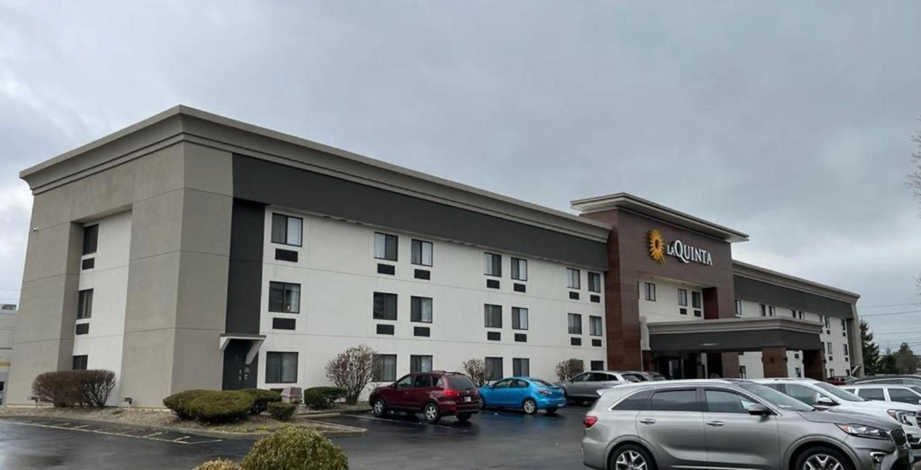 La Quinta Inn by Wyndham Indianapolis Airport Executive Dr
