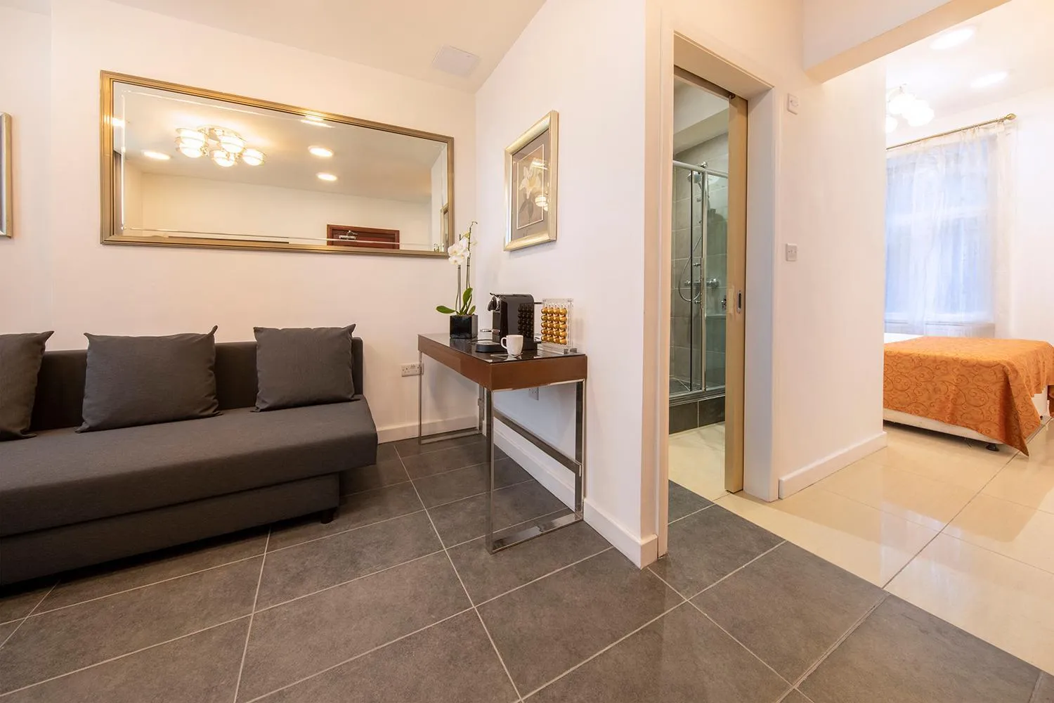 Bed in City Inn Russell Square