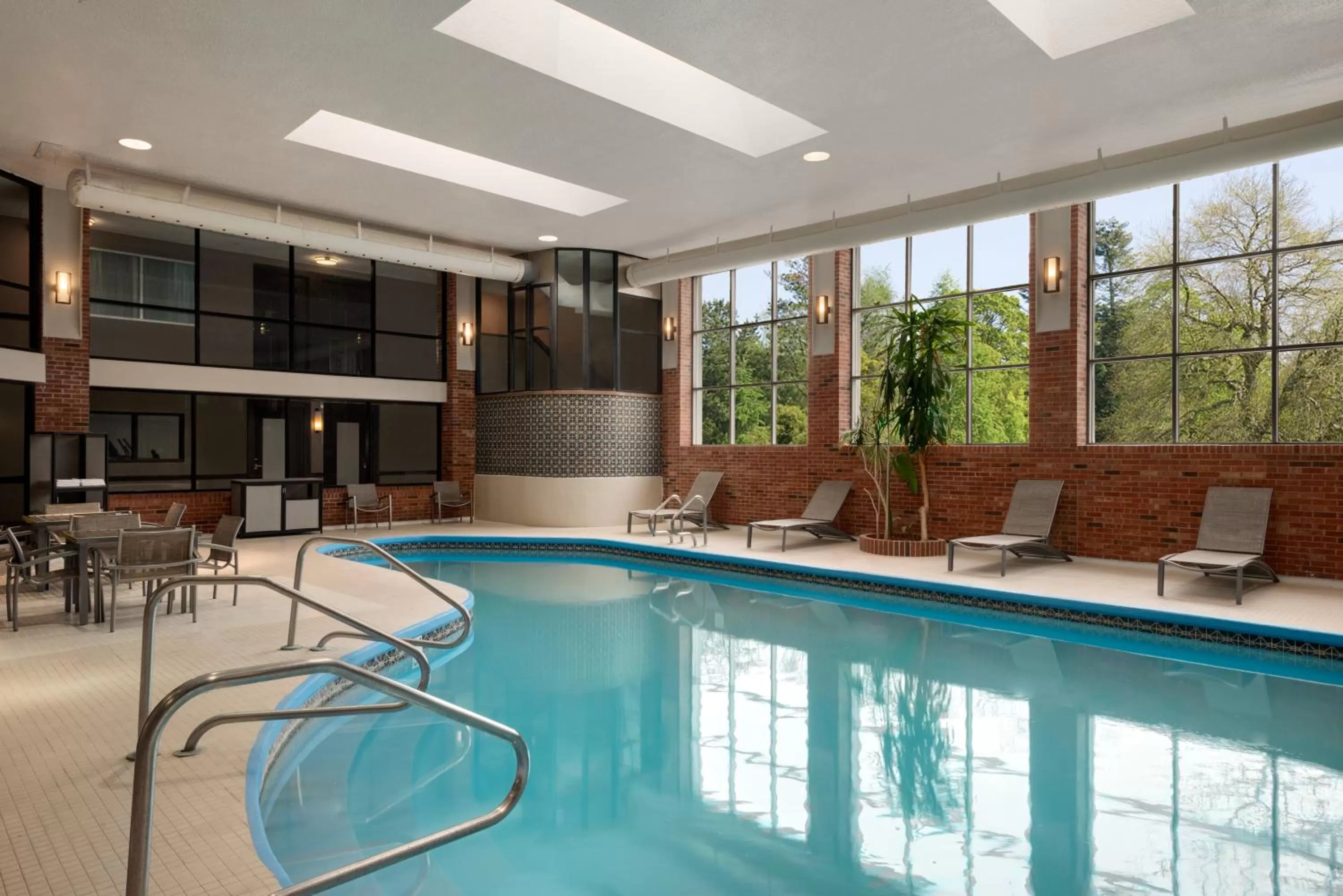 Swimming pool in Wingate by Wyndham South Bend - Notre Dame