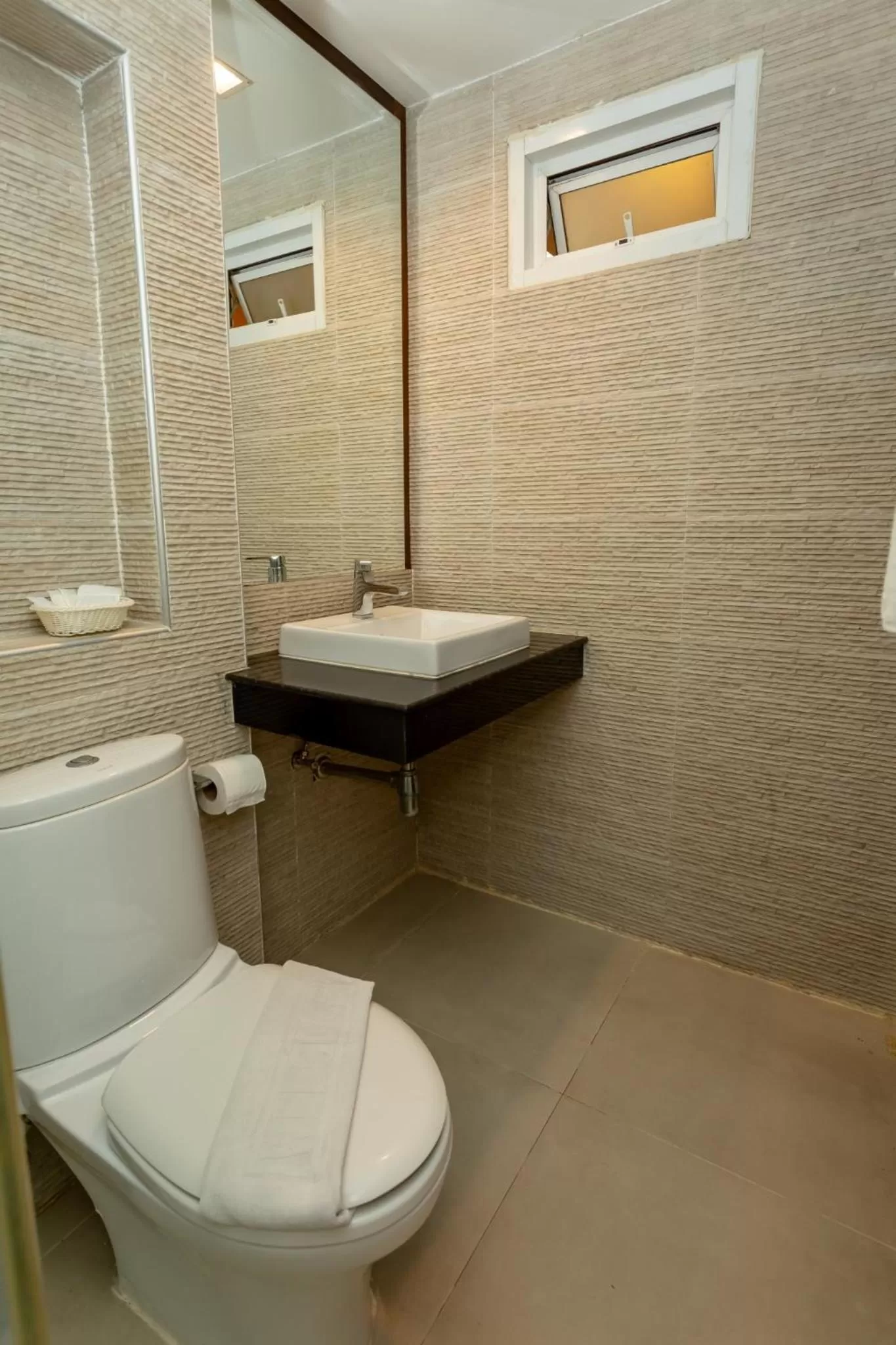 Bathroom in Honey Inn Pattaya