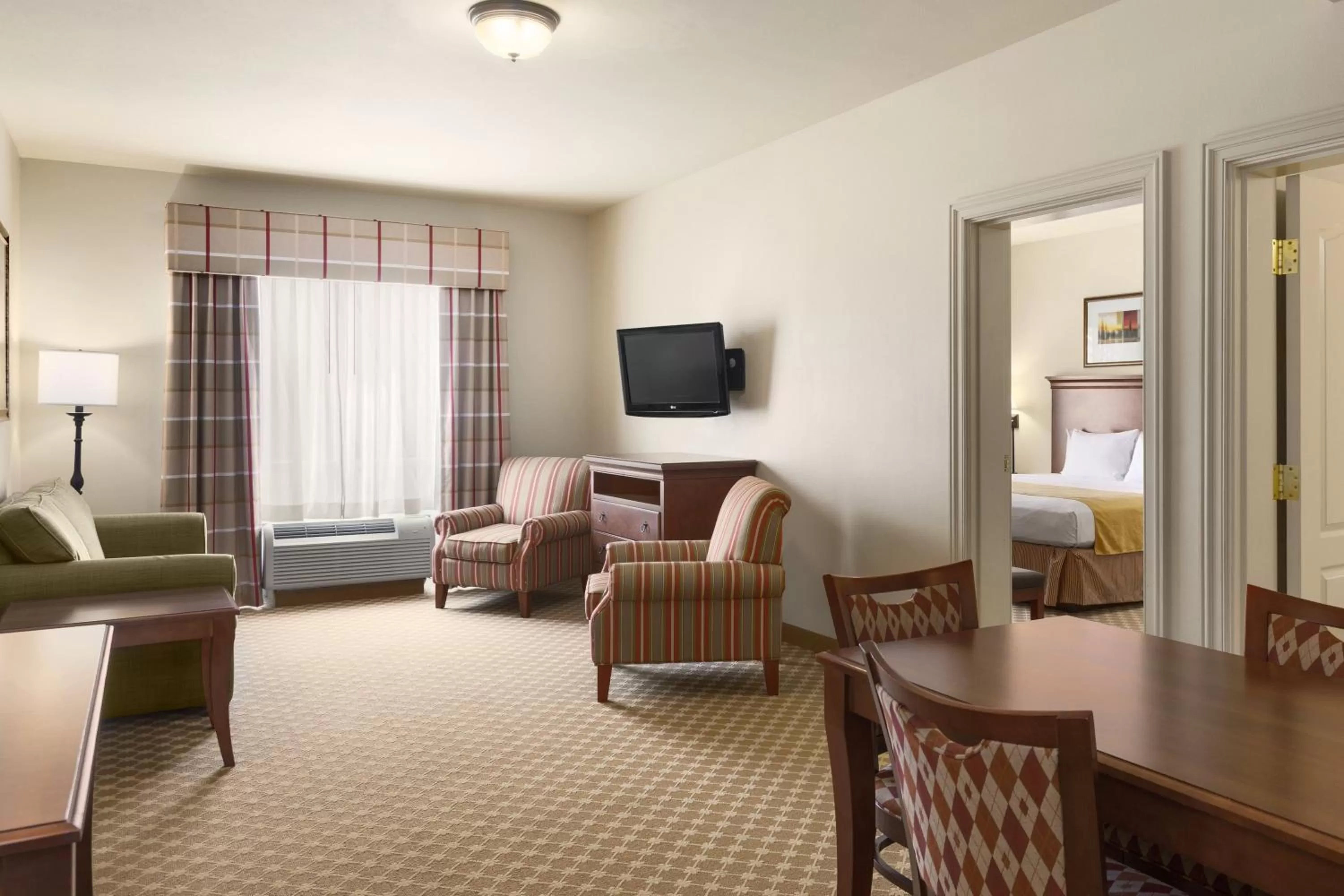Photo of the whole room in Country Inn & Suites by Radisson, Tifton, GA