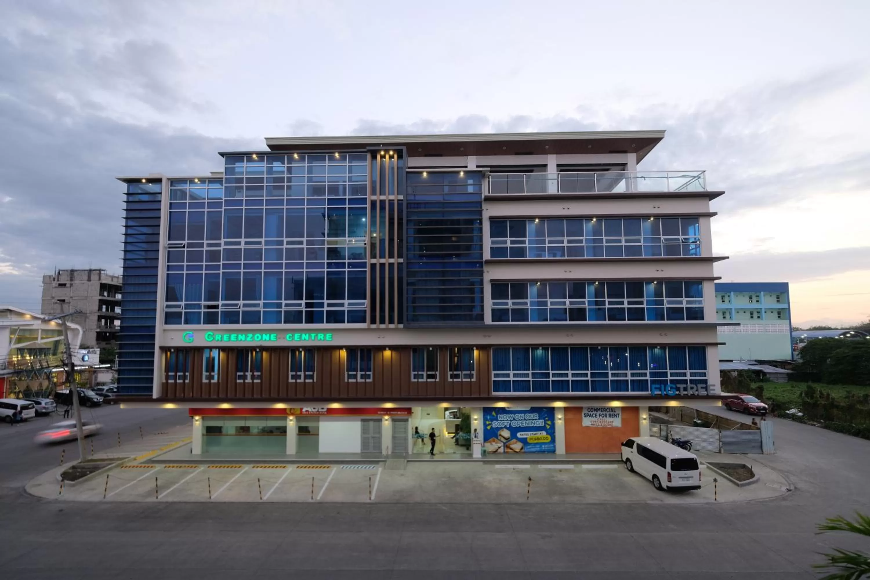 Property building in Figtree Hotel