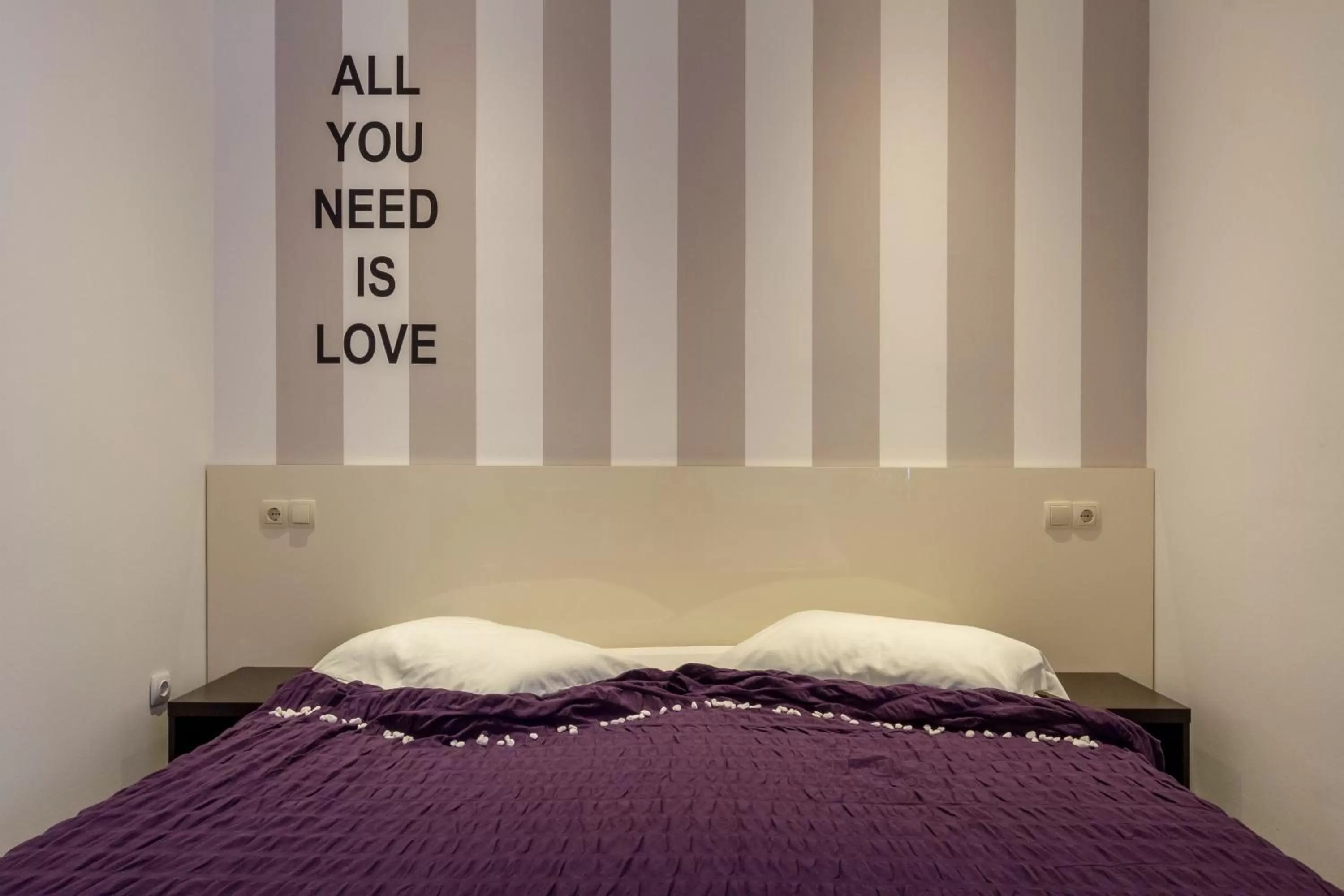 Bed in Apartments Aspalathos