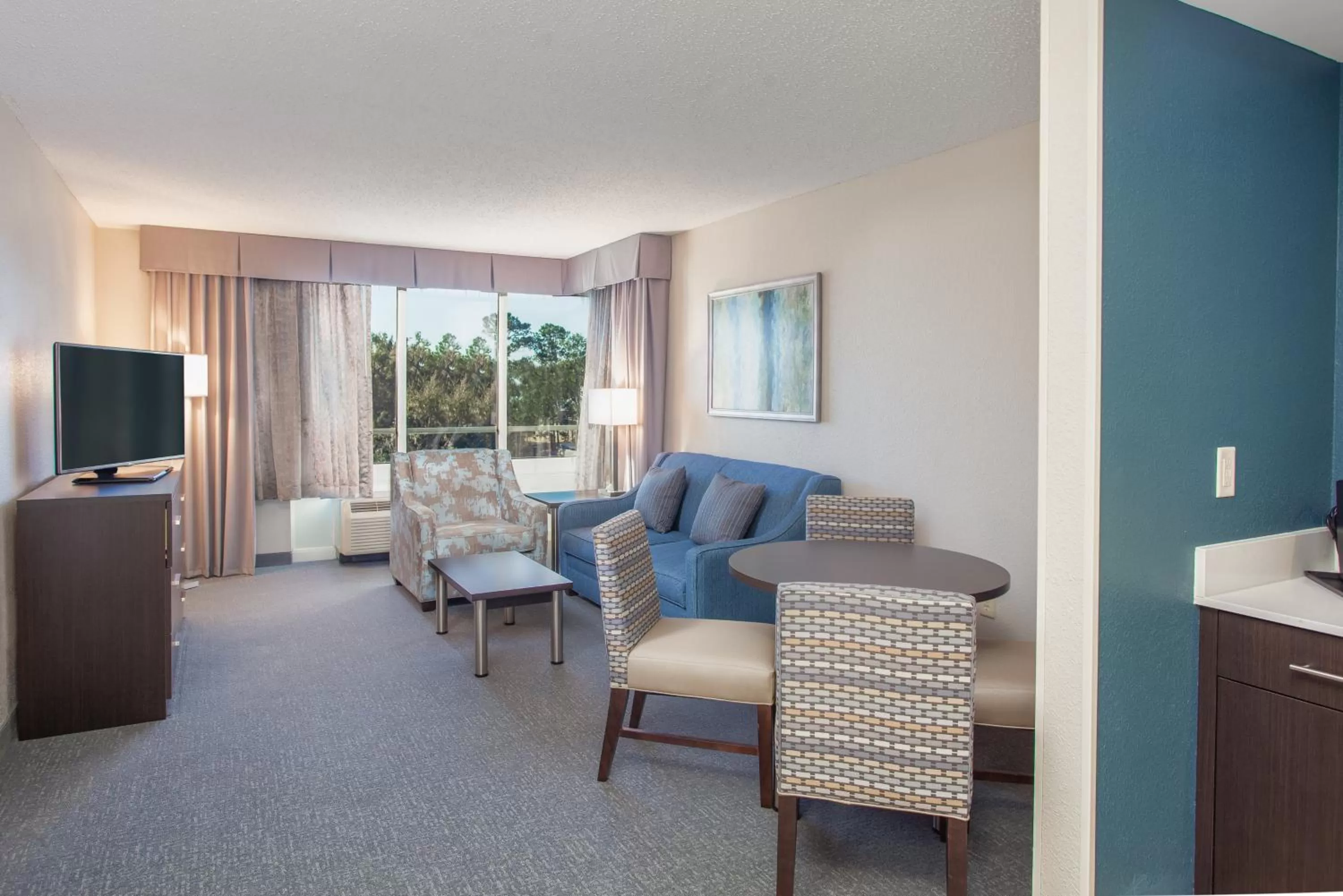 Photo of the whole room in Holiday Inn Hotel & Suites Tallahassee Conference Center North by IHG