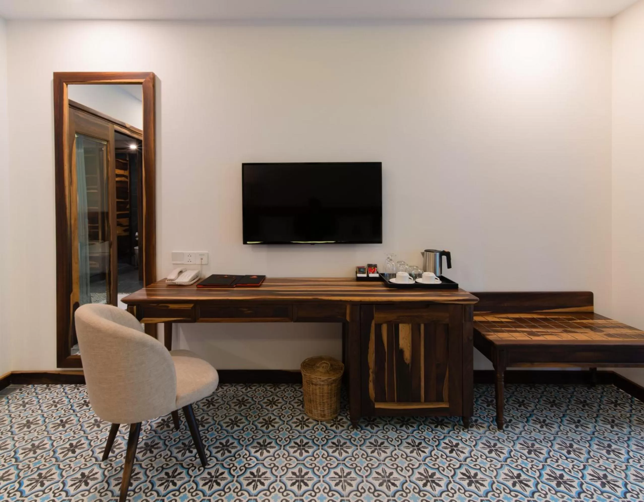 TV and multimedia in Alibu Resort Nha Trang