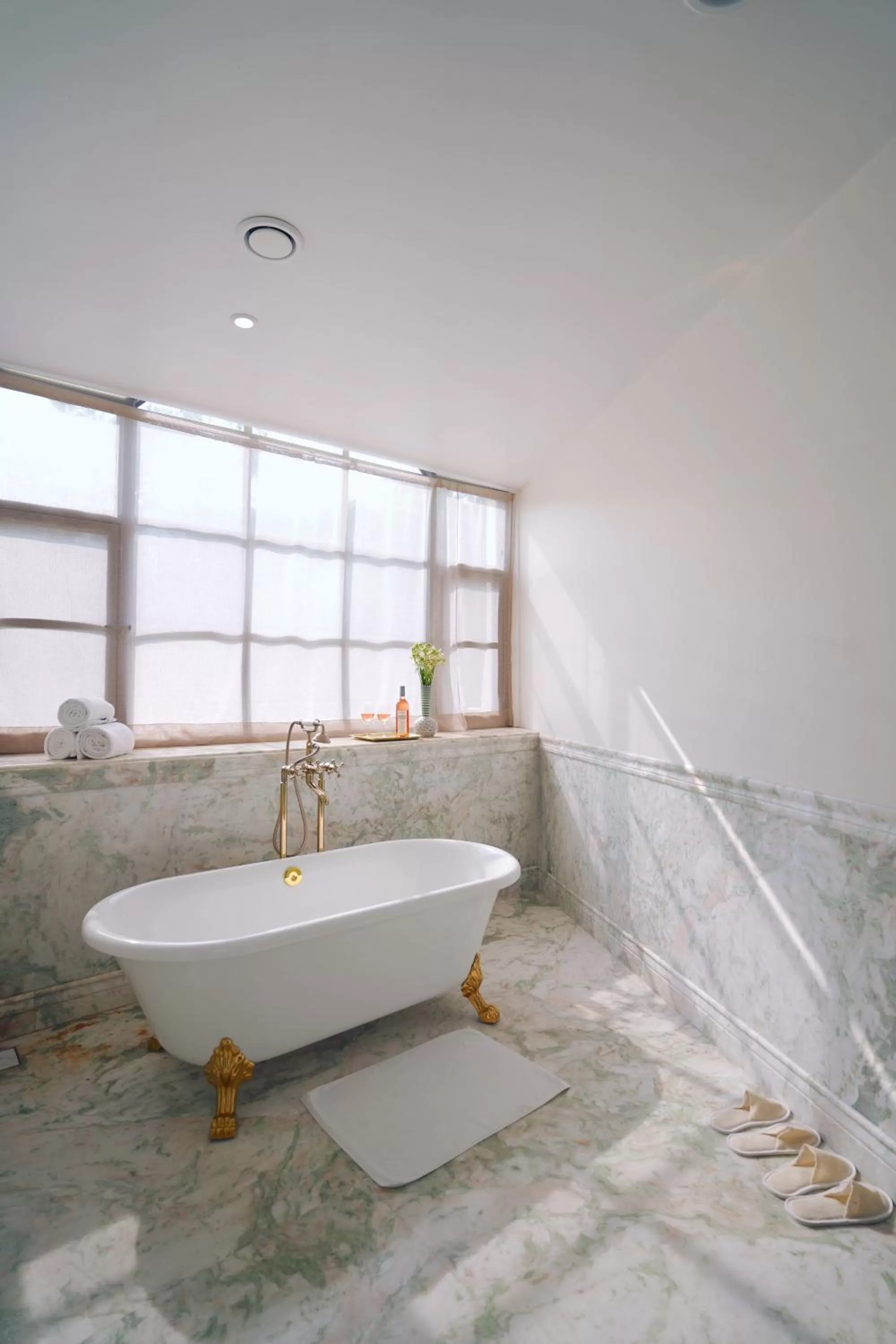 Bathroom in The Source At Sula