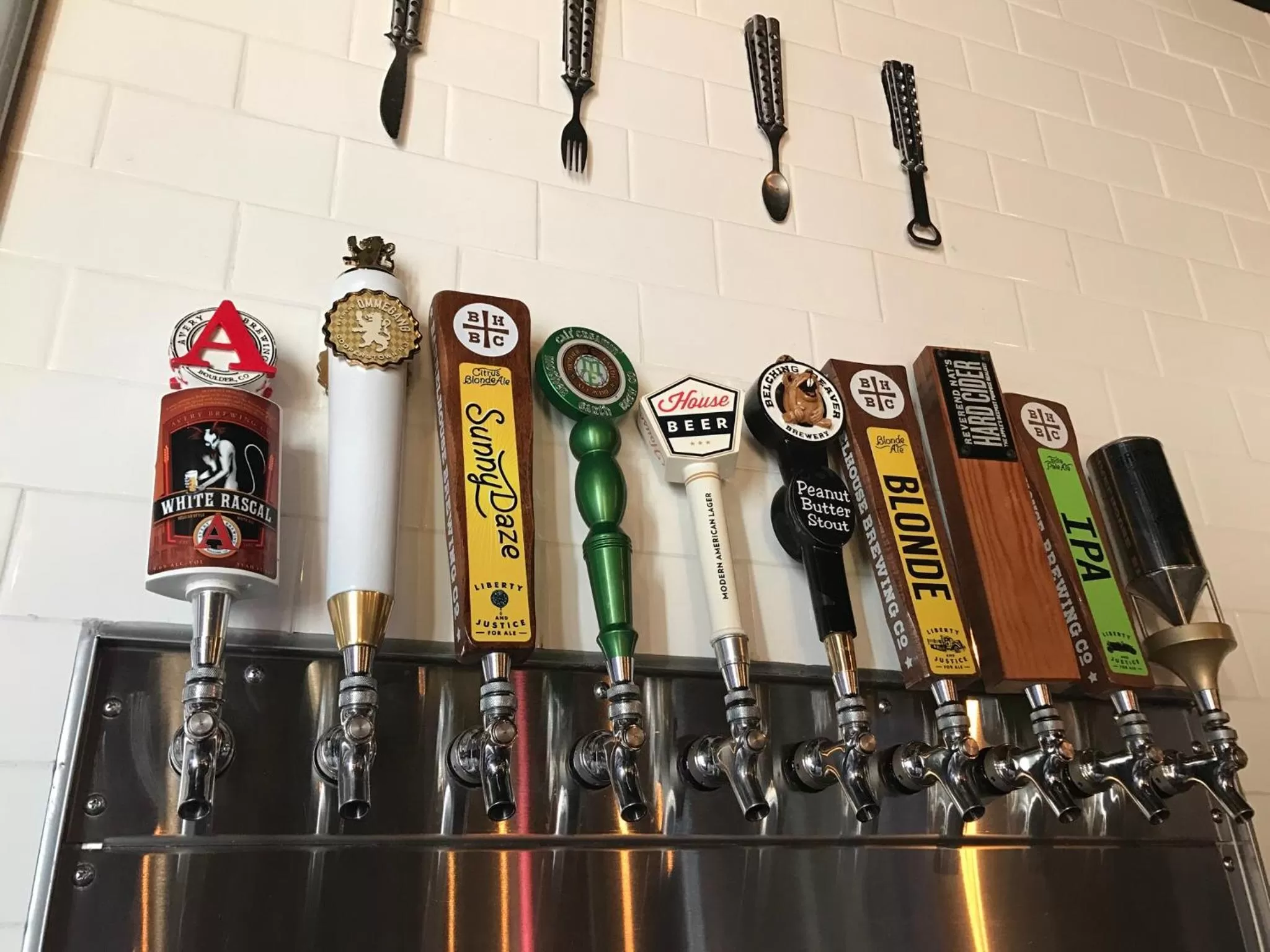 Alcoholic drinks in Knights Inn Los Angeles Central / Convention Center Area