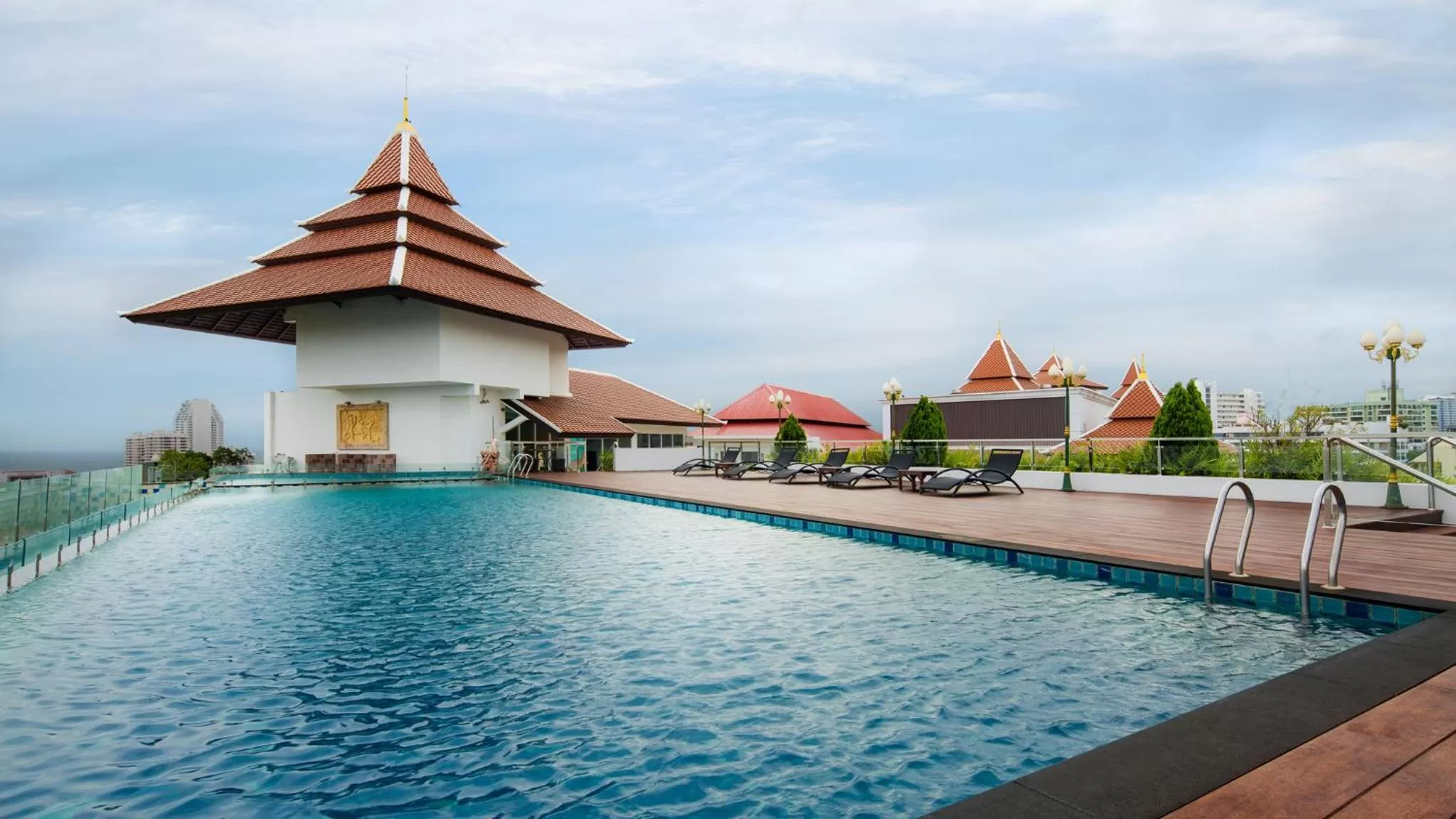 Swimming pool in Aiyara Grand Hotel