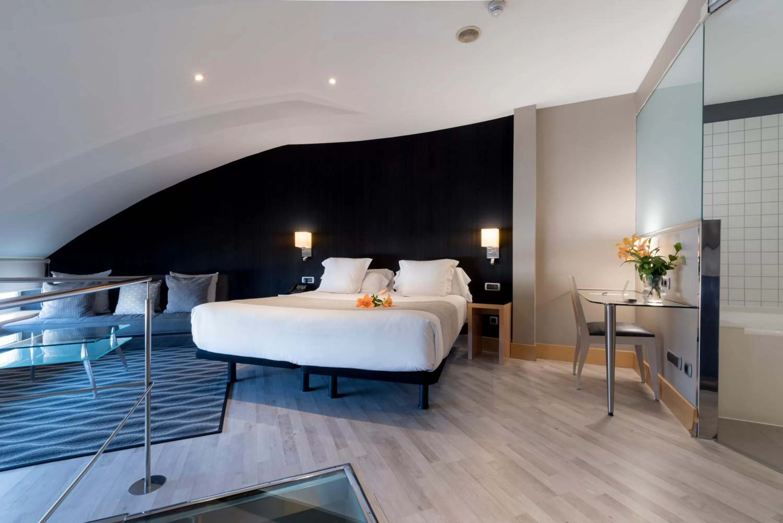 Photo of the whole room, Bed in Hotel Plaza