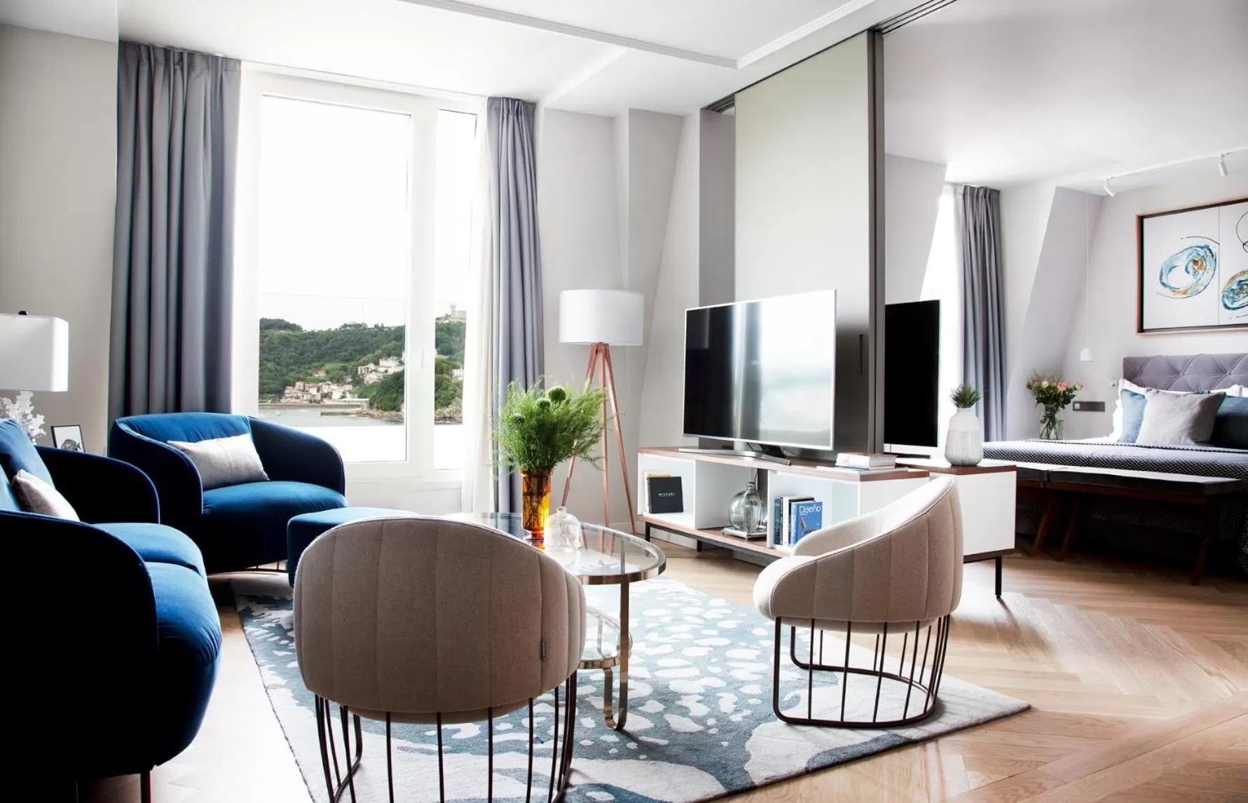 TV and multimedia in Lasala Plaza Hotel - Adults Only