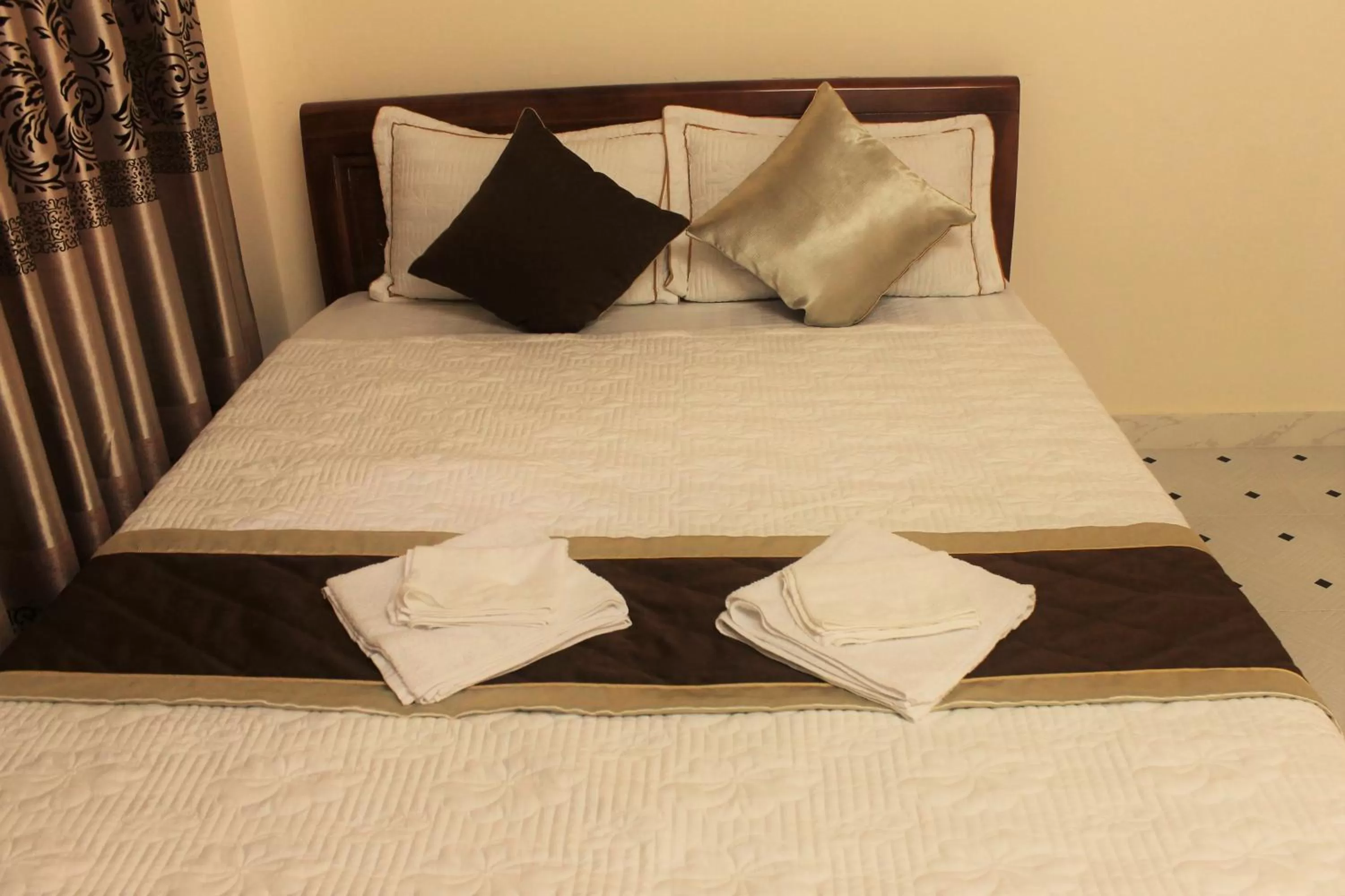 Property building, Bed in Nui Nho Motel