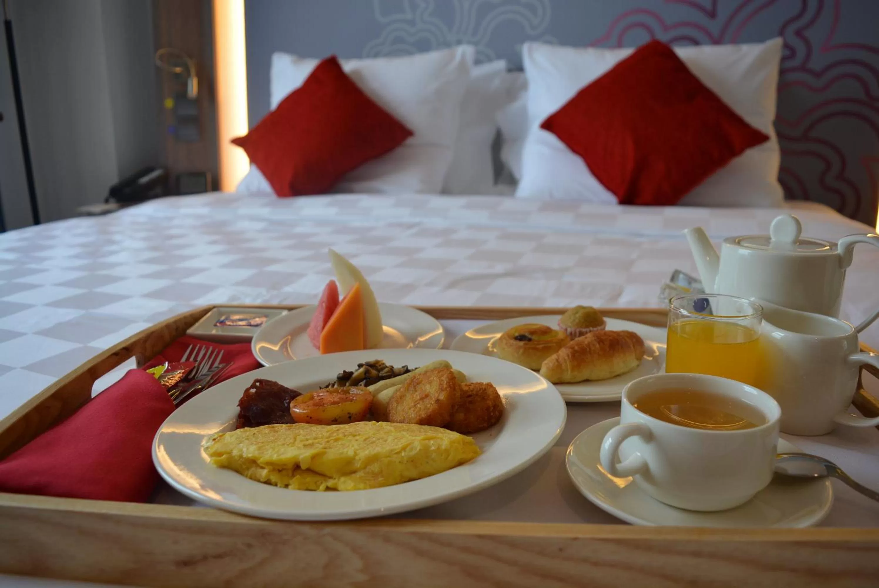 Food and drinks, Bed in Noble Resort Hotel Melaka 马六甲诺铂度假酒店