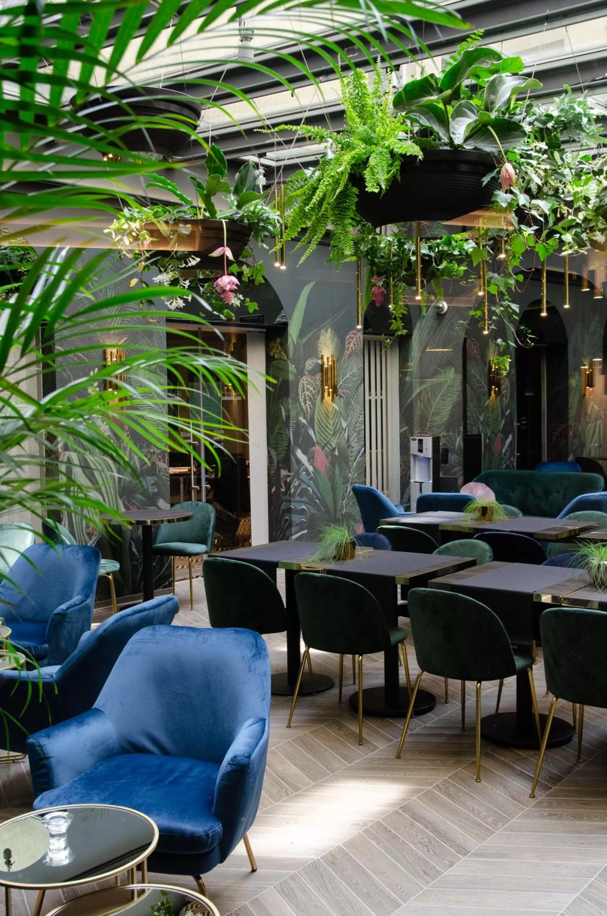 Patio in Hotel Atrium