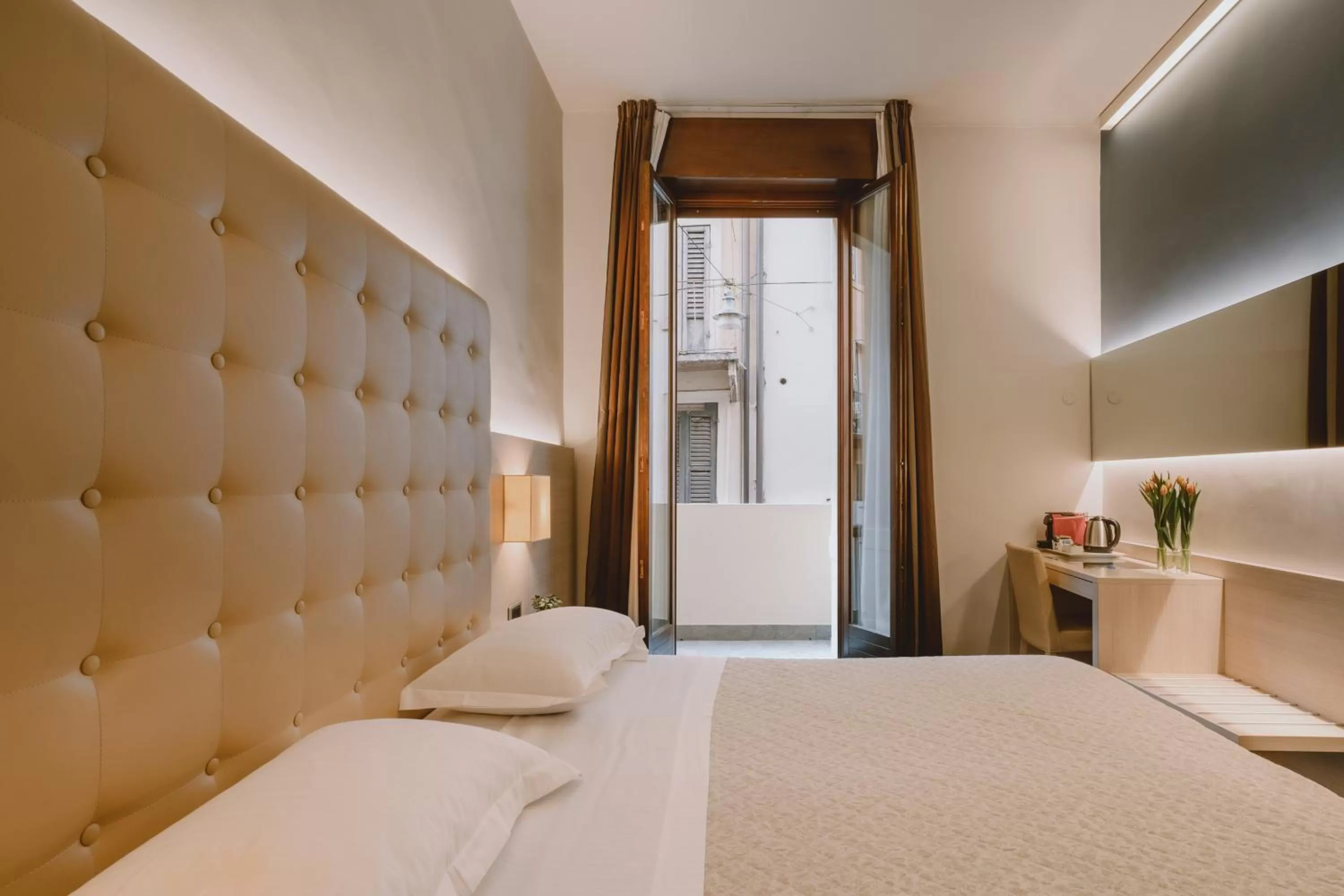 Bedroom, Bed in Hotel Giulietta e Romeo ***S