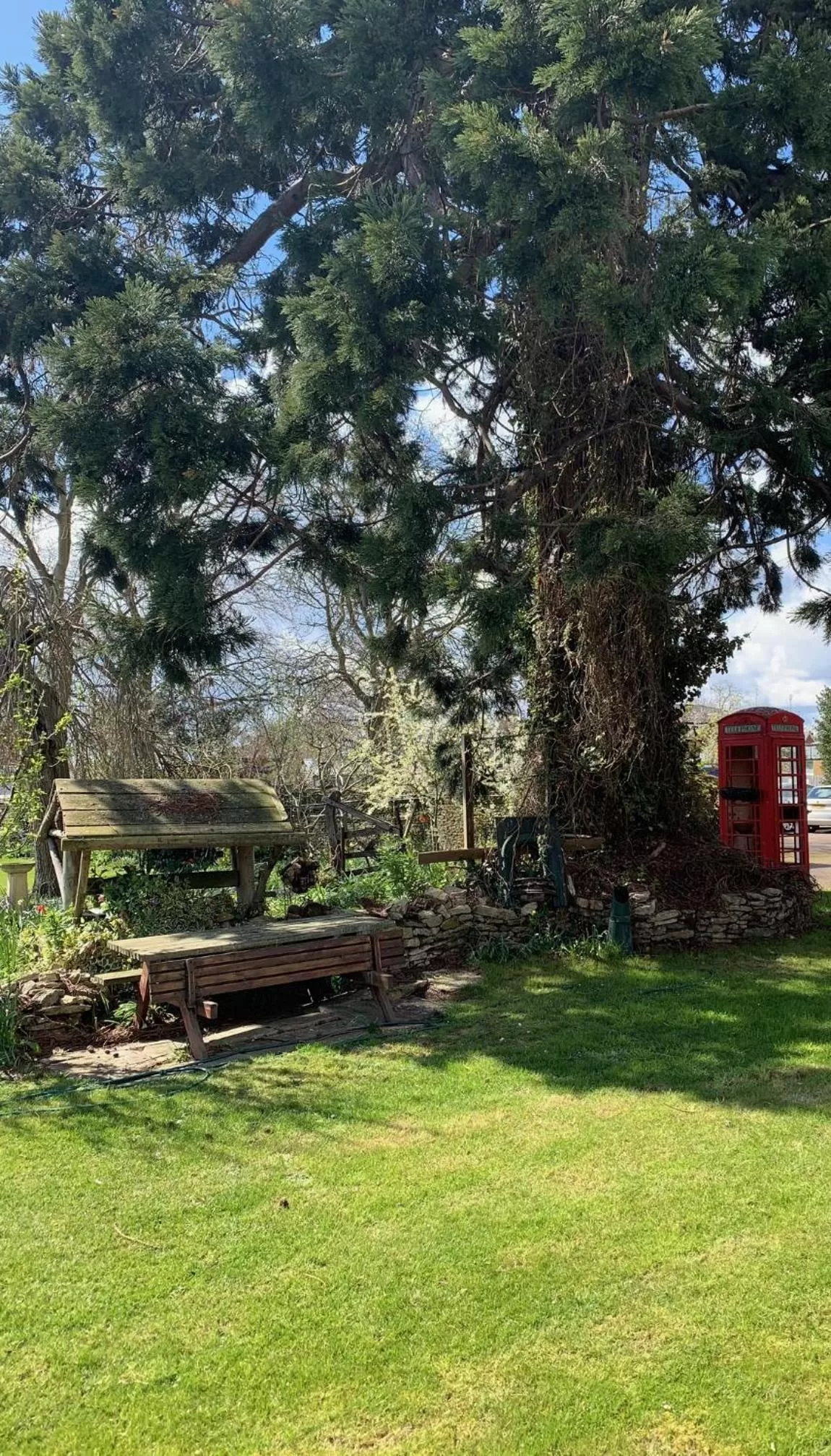 Garden in Littlebury Hotel