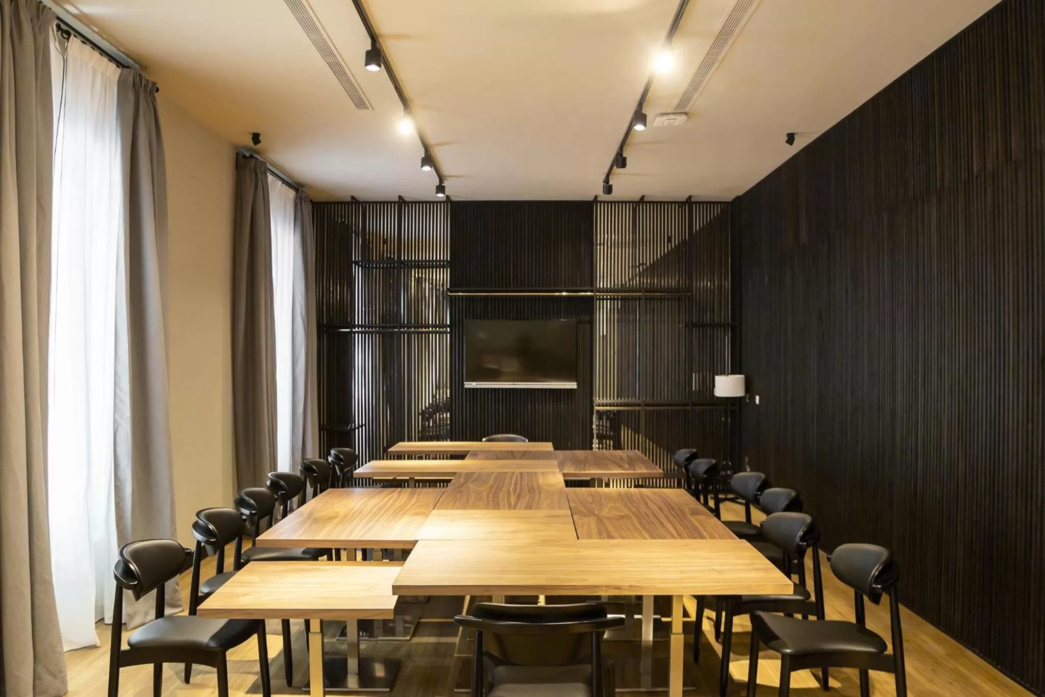 Area and facilities in ICON Embassy