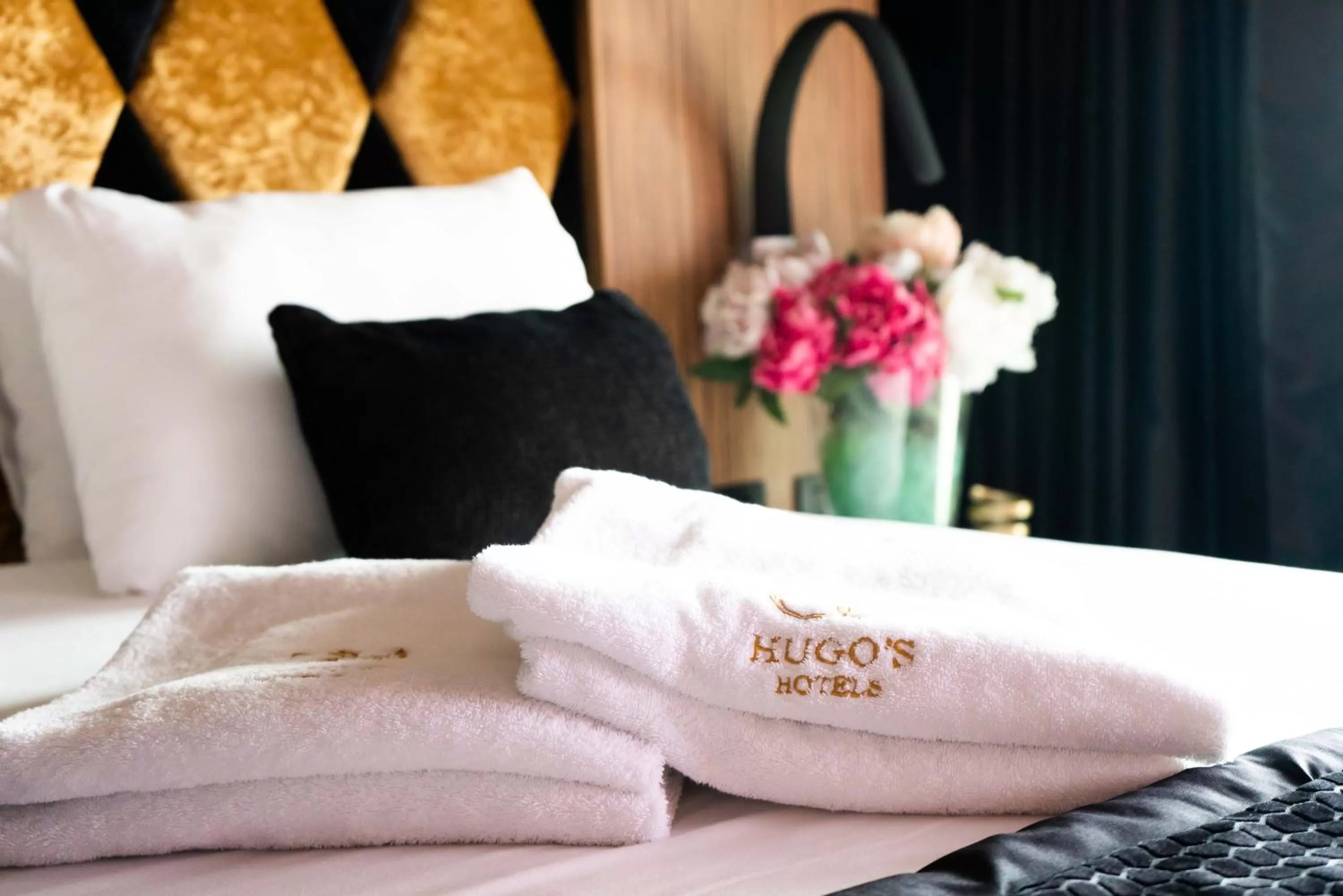 Decorative detail, Bed in H Hotel & SPA - Adults Only