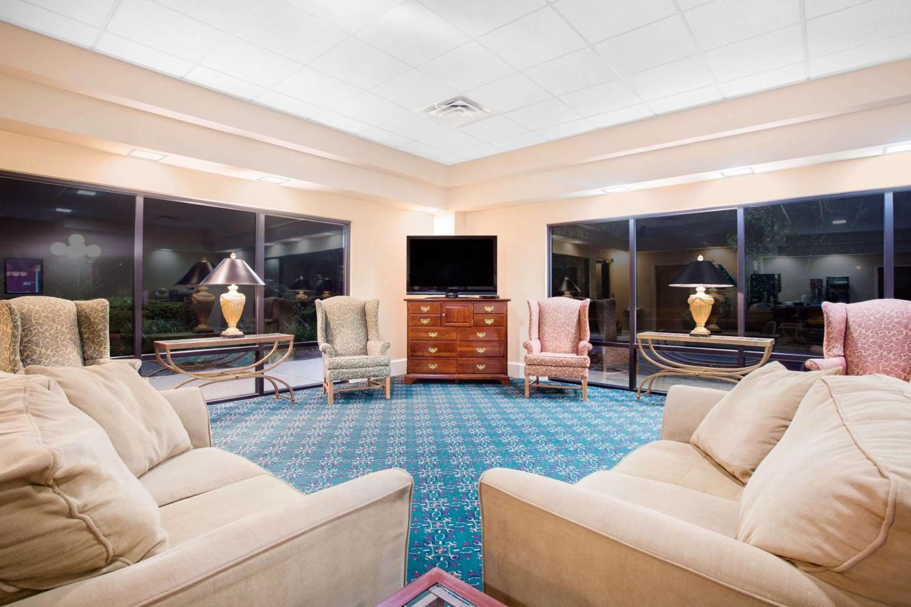 Lobby or reception in Days Inn by Wyndham Metter