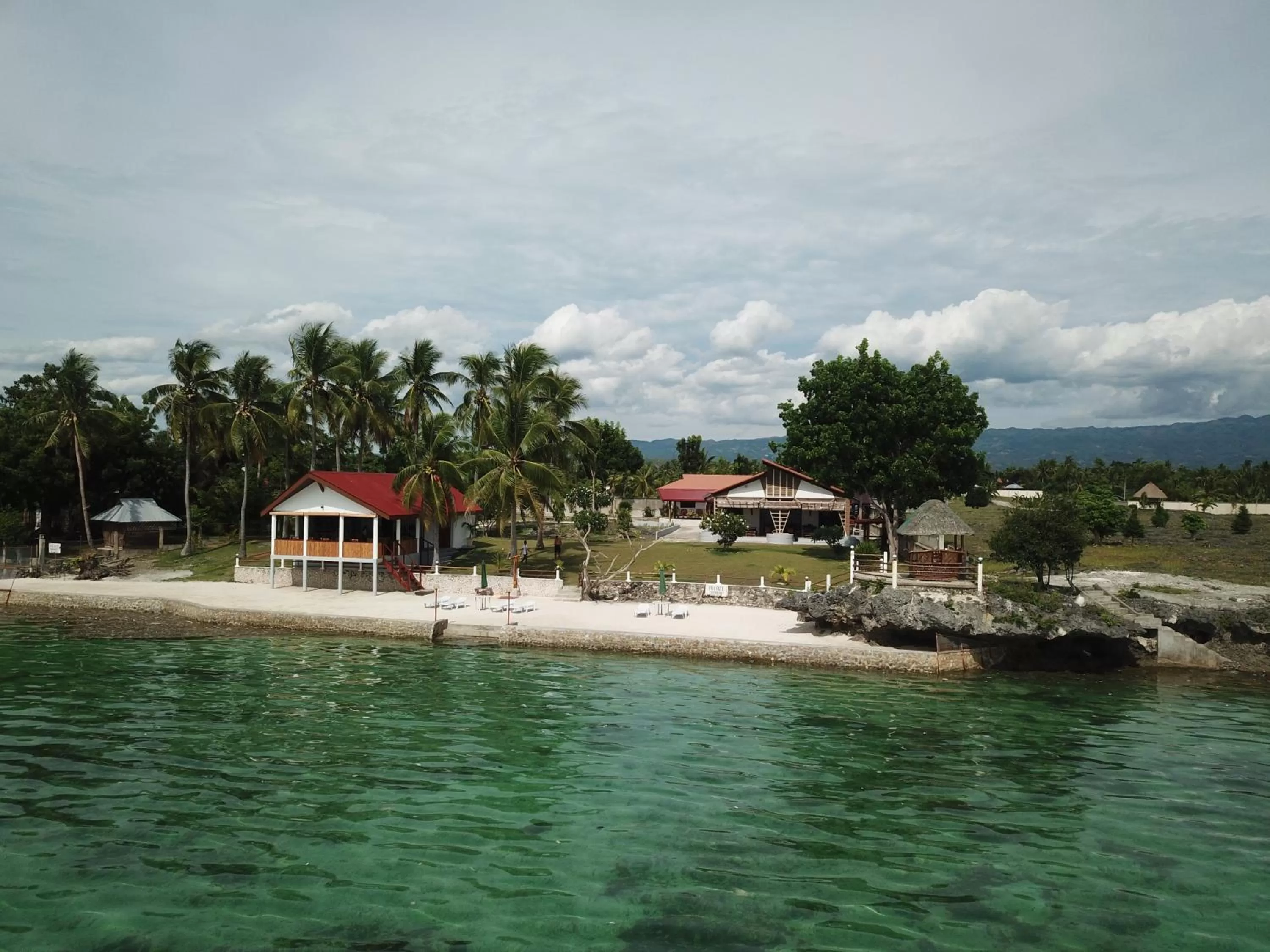 Beach in Tauig Beach Resort