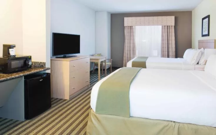 Bed in Holiday Inn Express Hotel & Suites Alvarado by IHG