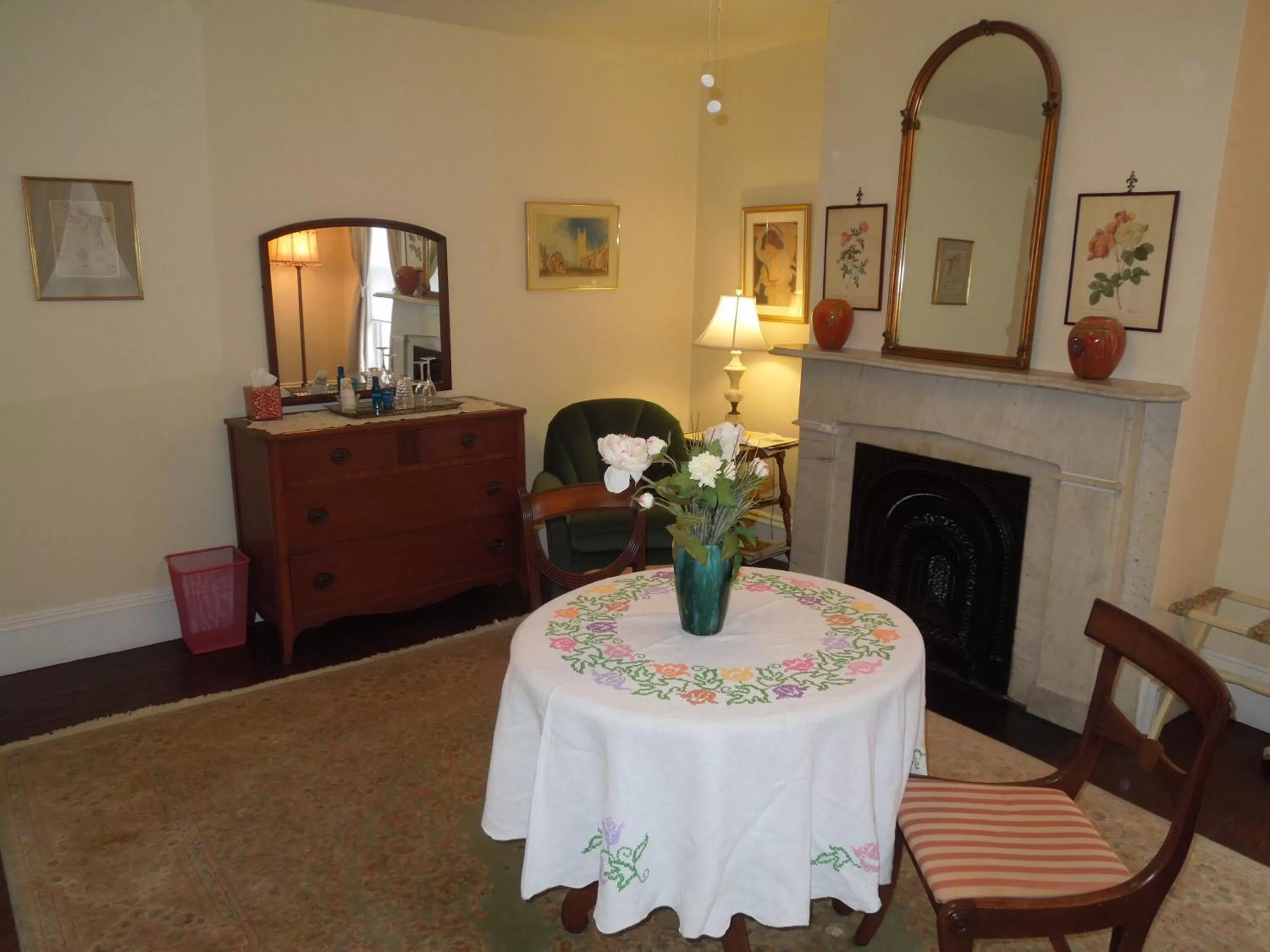 Decorative detail, Dining Area in Victorian Bed & Breakfast of Staten Island