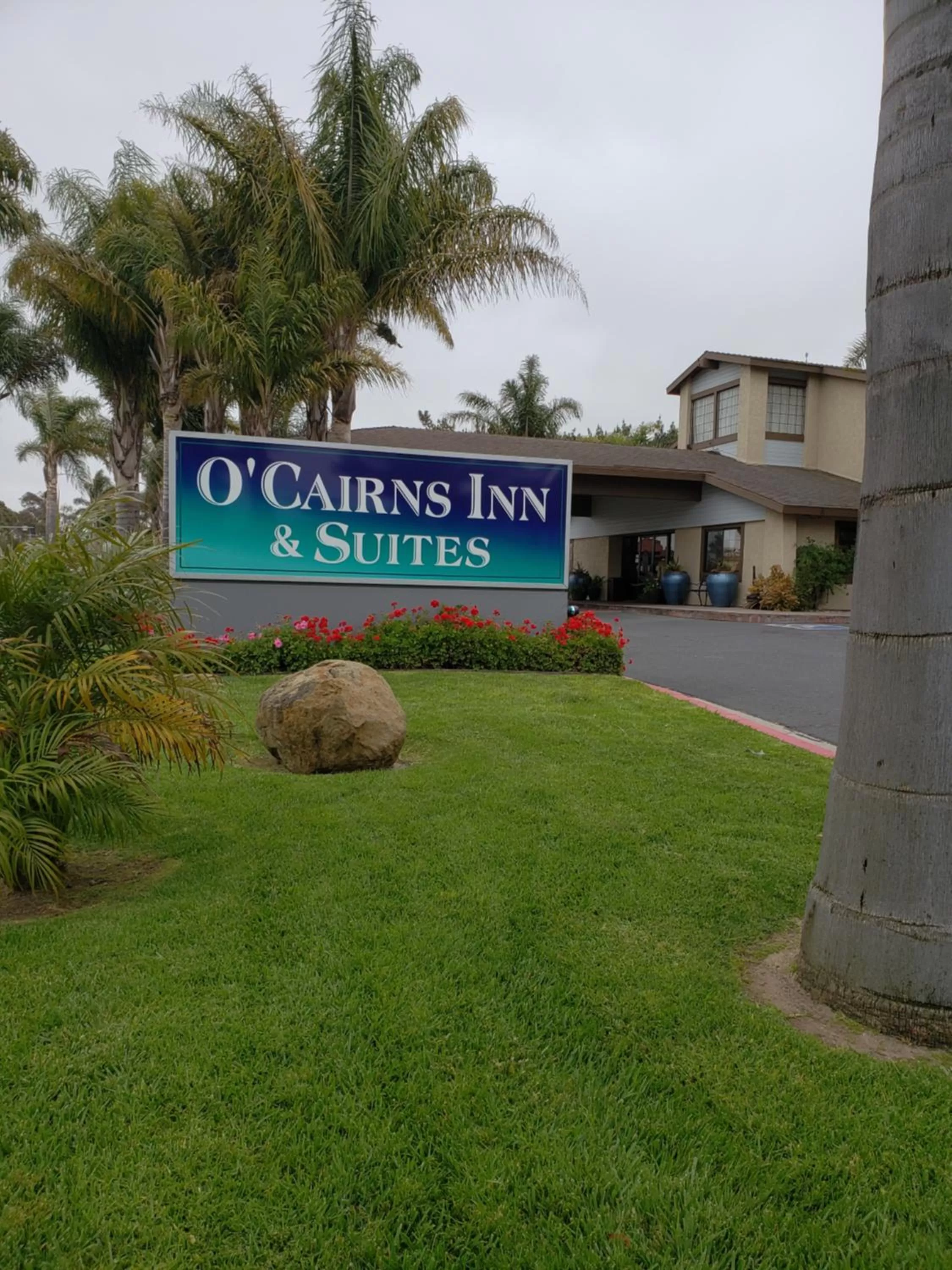 Facade/entrance in O'Cairns Inn and Suites