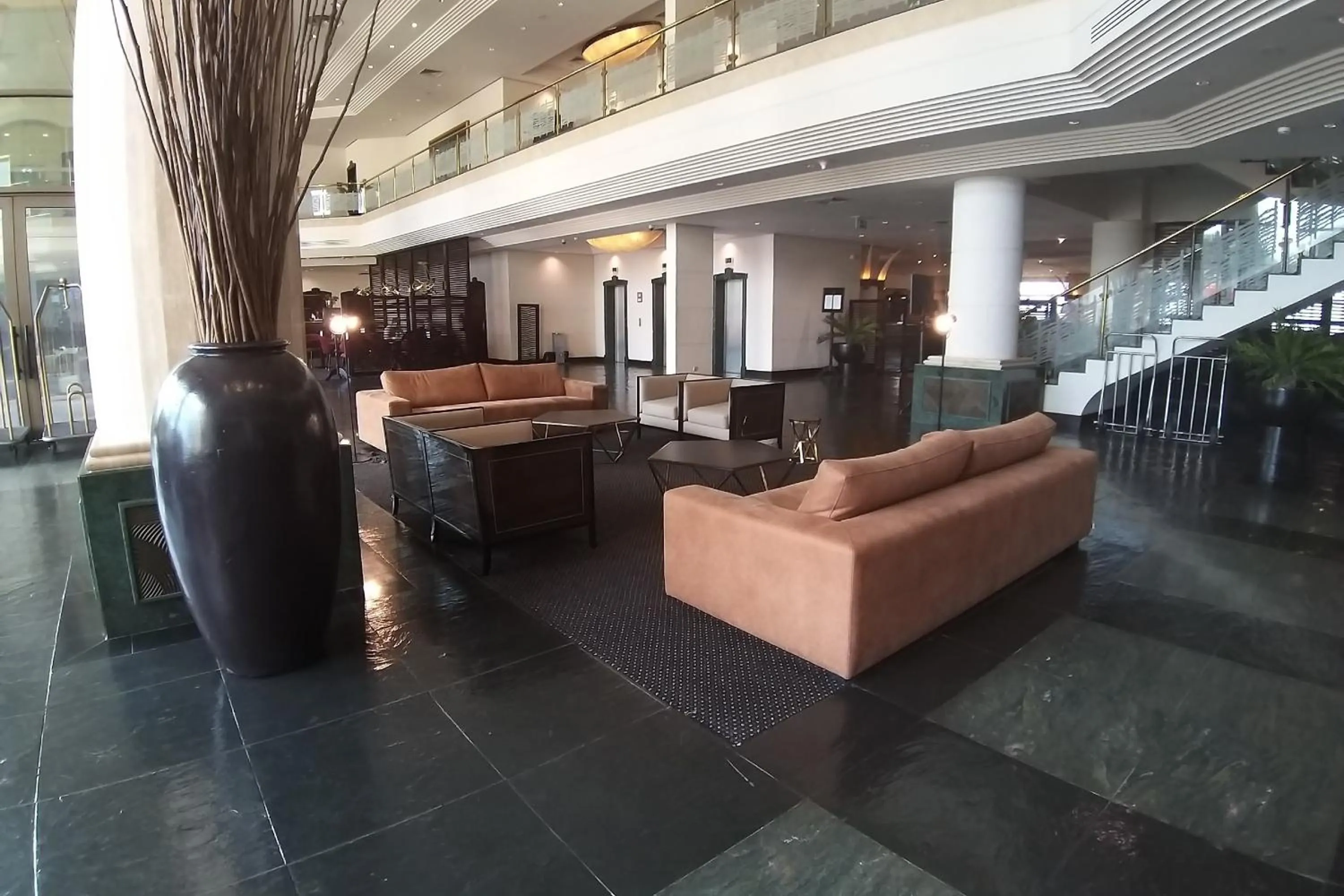 Lobby or reception in Hotel Alvalade