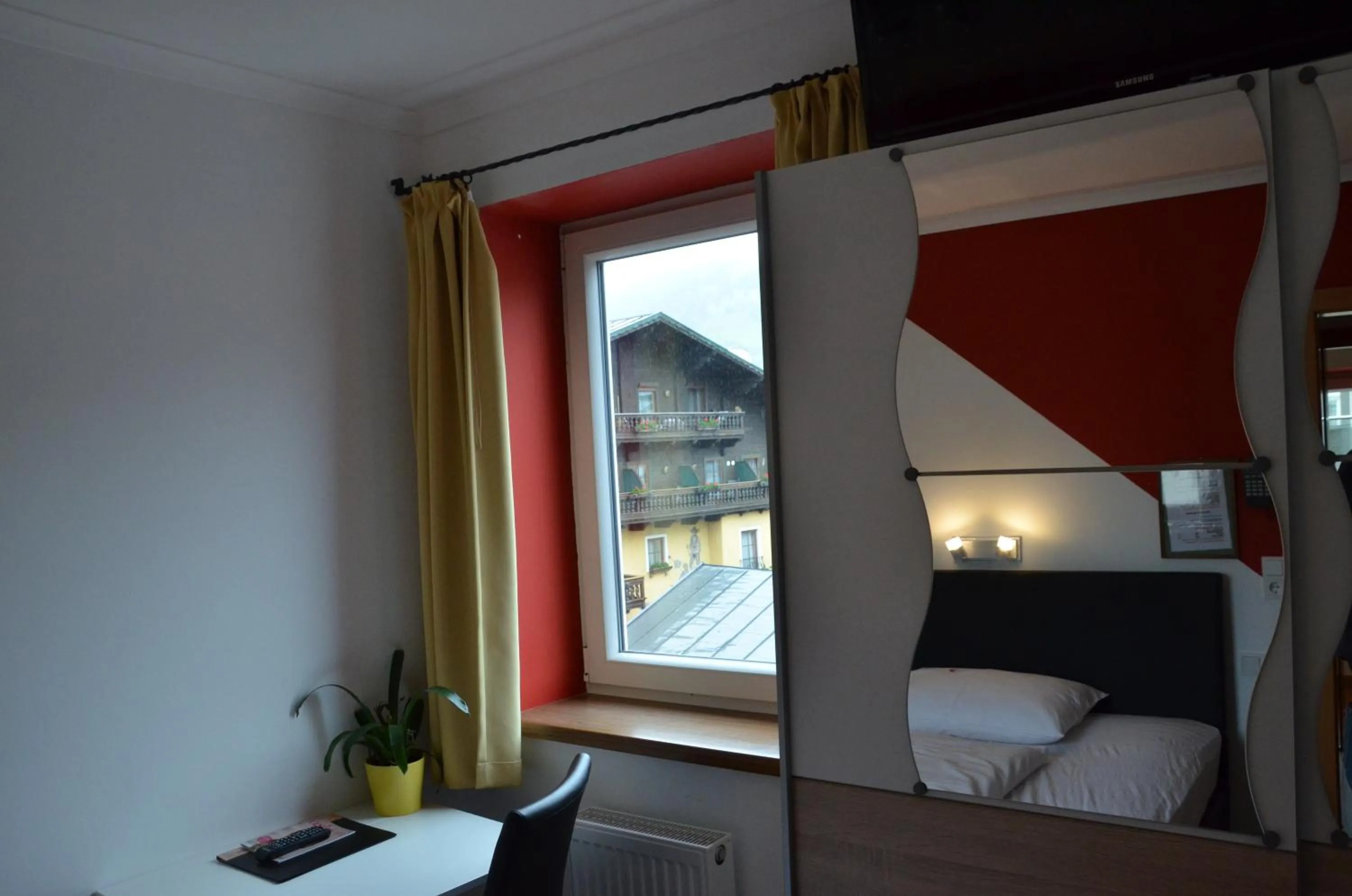 Photo of the whole room, Bed in Hotel Traube