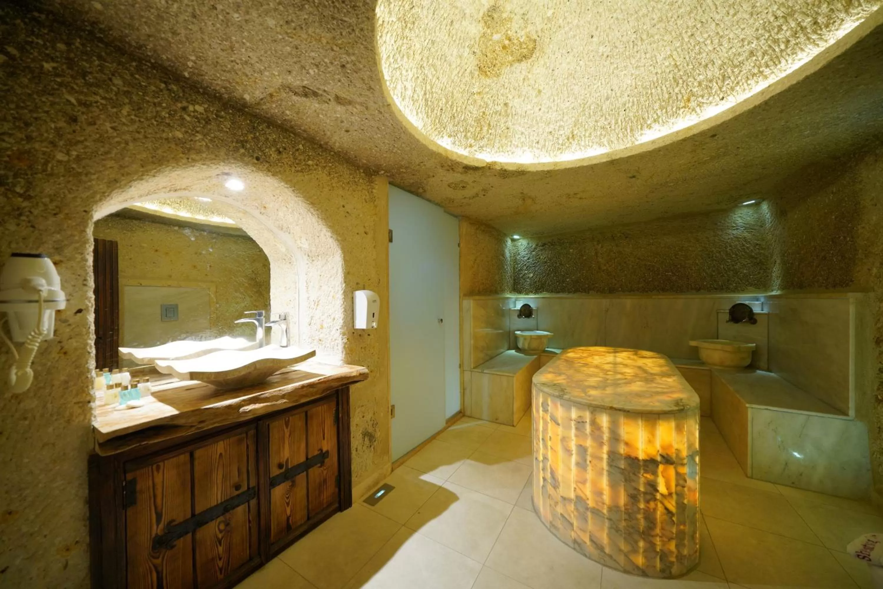 Bathroom in Shoestring Cave House