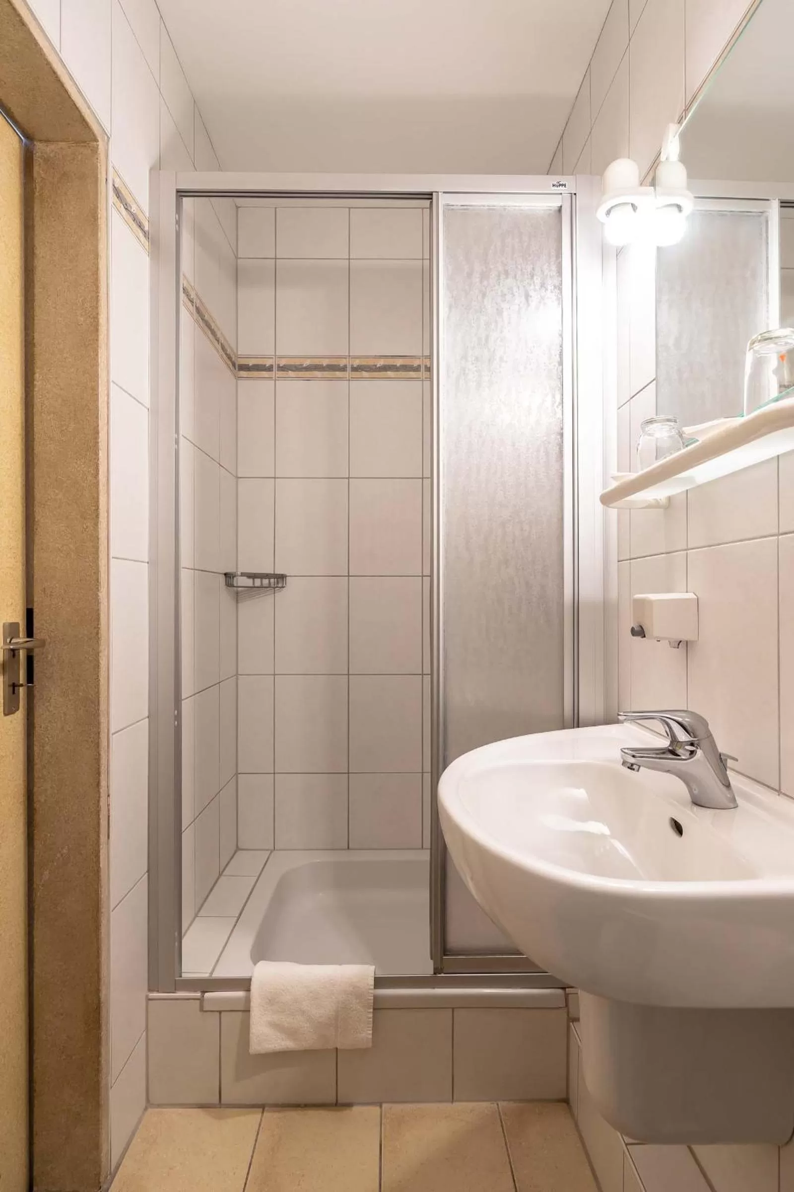 Bathroom in Hotel-Gasthof Zum Dragoner