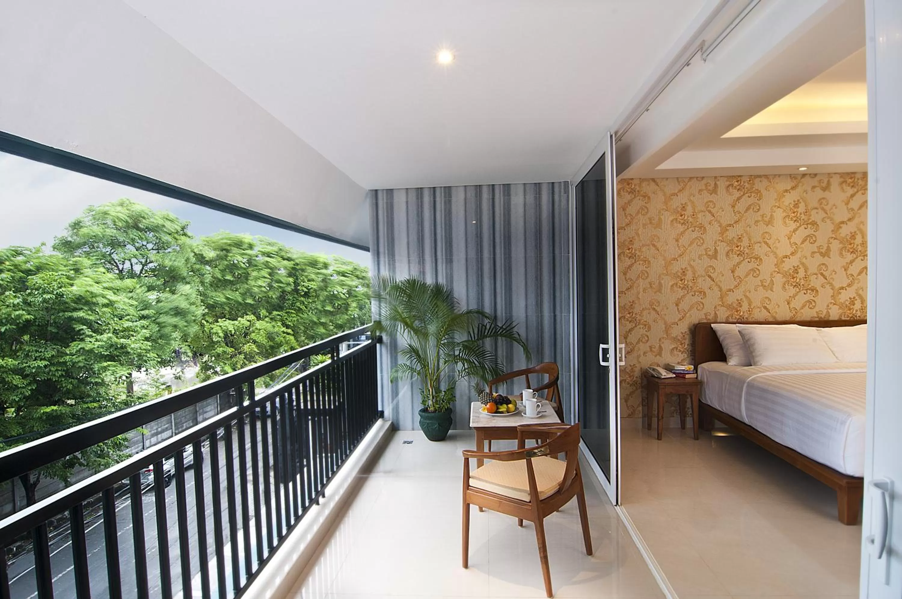 Balcony/Terrace, Bed in Sulis Beach Hotel & Spa