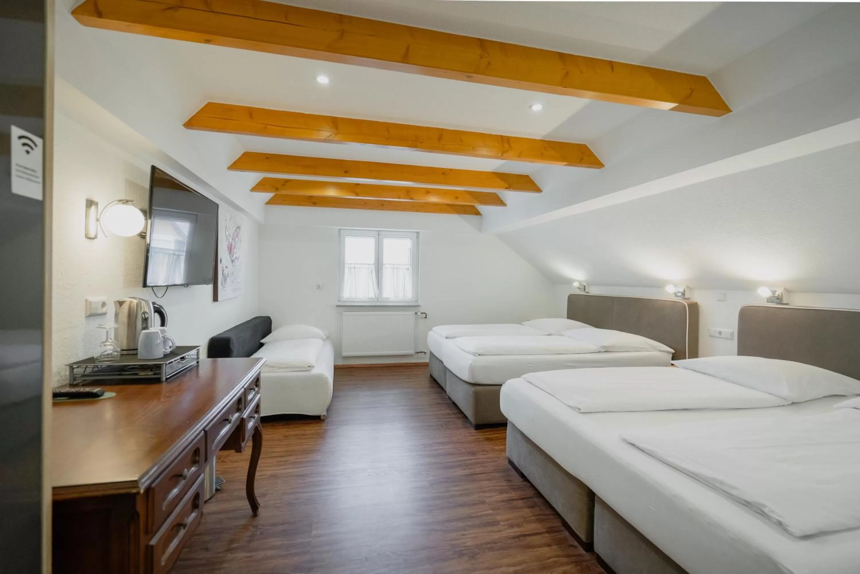 Bed in Park Hotel & Gästehaus Rust